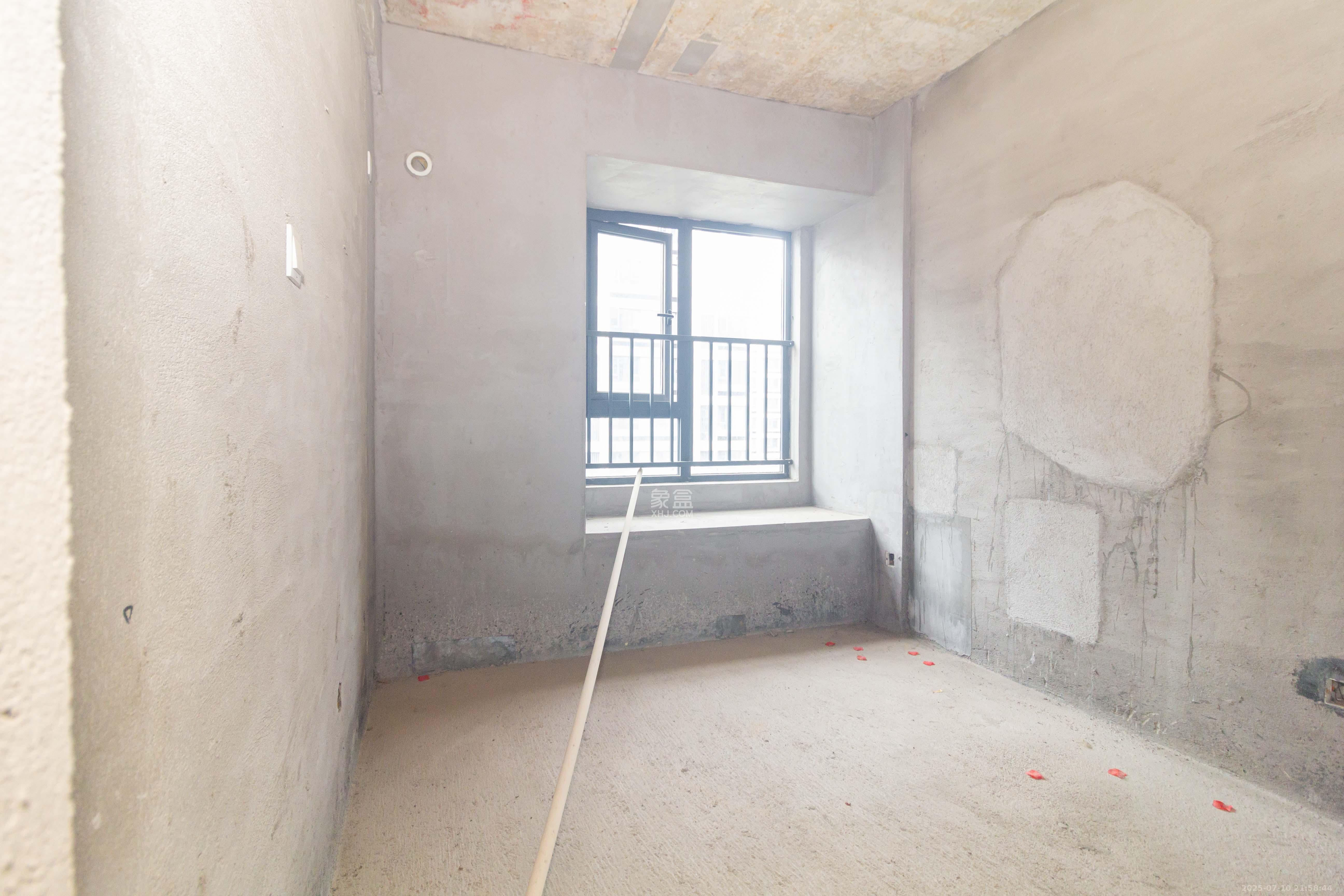 金科景朝集美星宸  4室2厅2卫    77.8万 金科景朝集美星宸  4室2厅2卫    77.8万卧室