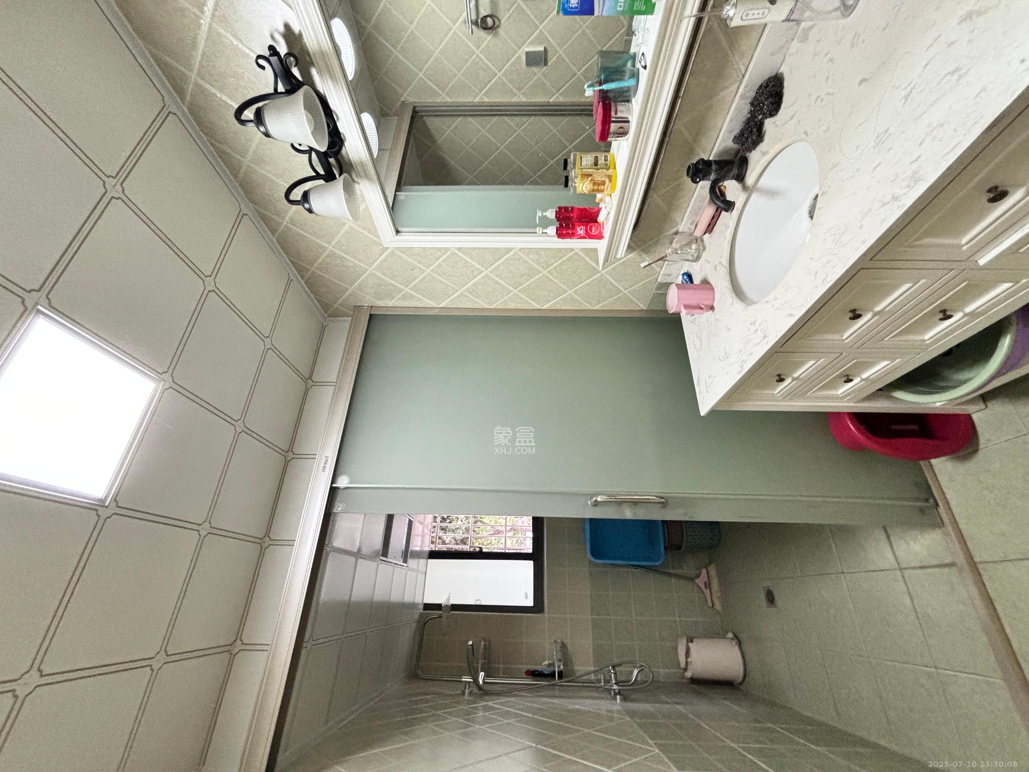 鑫天御景湾  3室2厅1卫    2400.0元/月室内图
