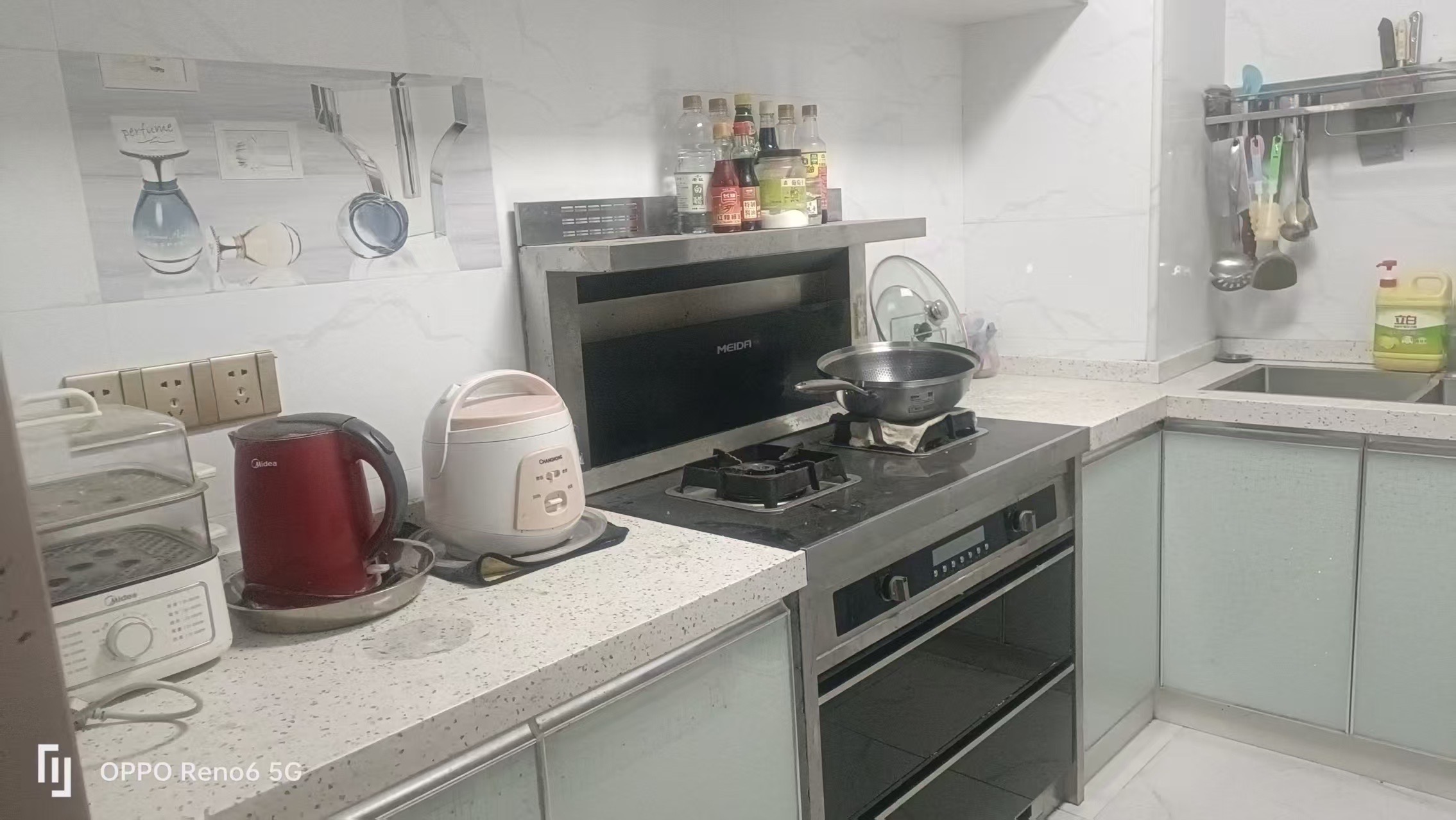 富江一品  3室2厅2卫   1800.00元/月室内图