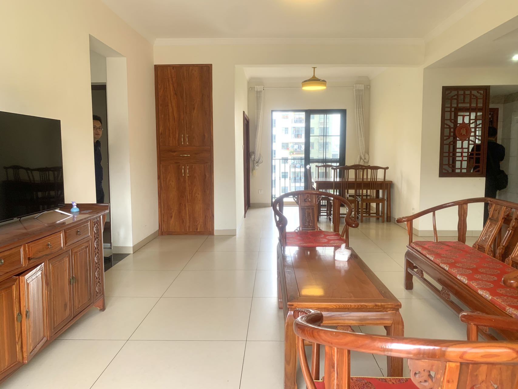 美林谷  2室2厅1卫    350.0万 美林谷  2室2厅1卫    350.0万客厅