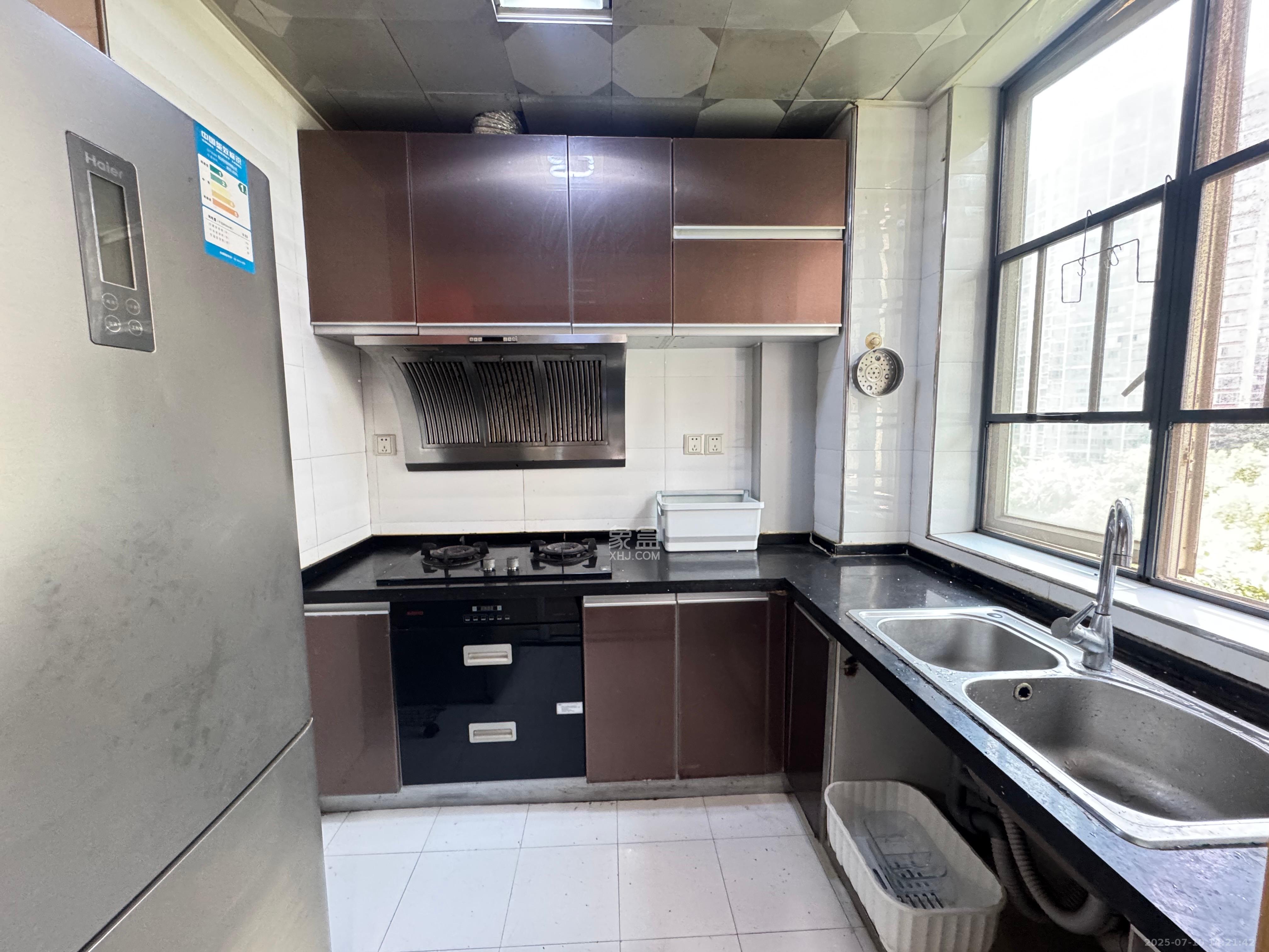 新城新世界一二三期 3室2厅1卫 2400.0元/月 新城新世界一二三期 3室2厅1卫 2400.0元/月室内图