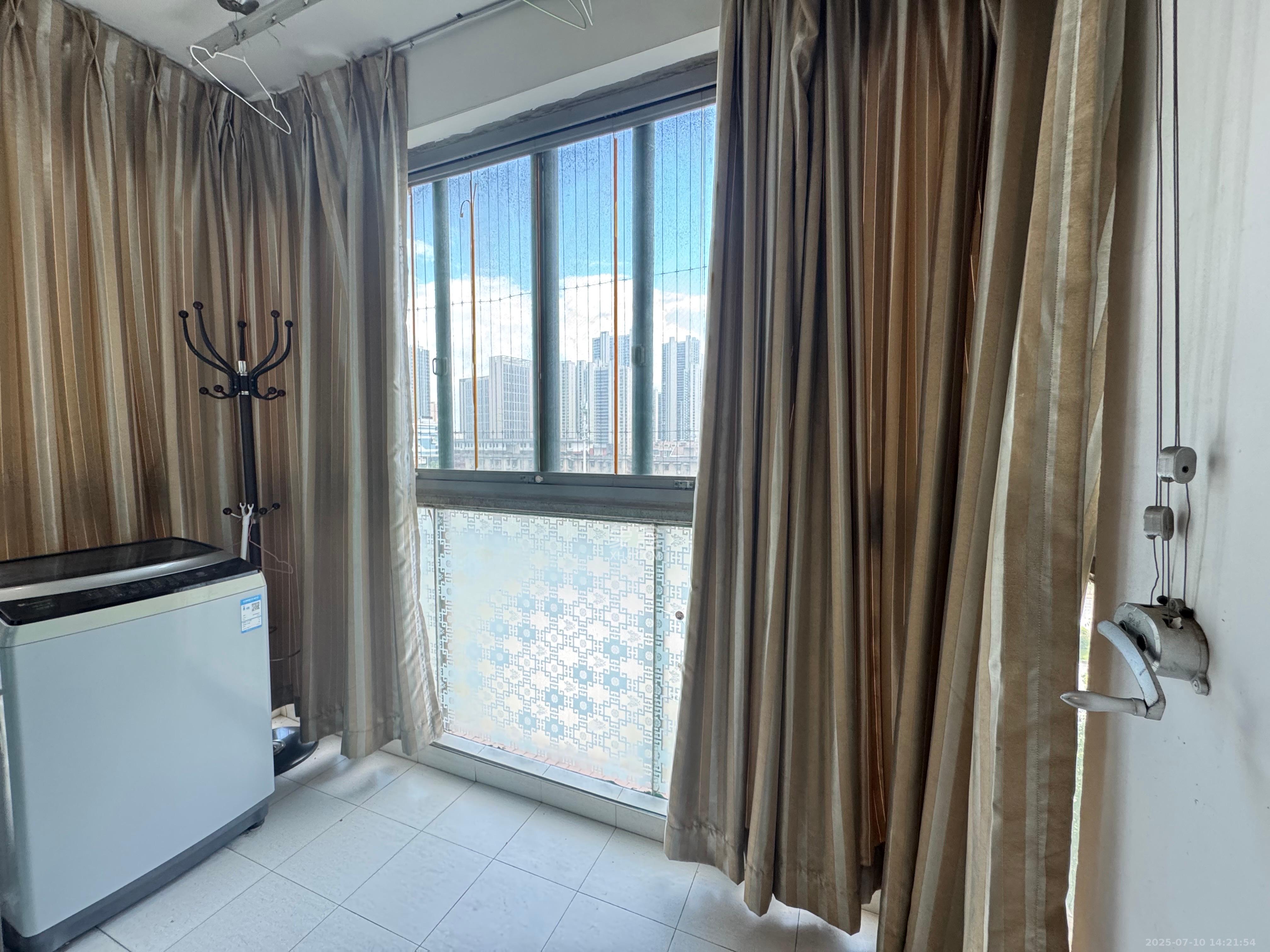 新城新世界一二三期 3室2厅1卫 2400.0元/月 新城新世界一二三期 3室2厅1卫 2400.0元/月室内图