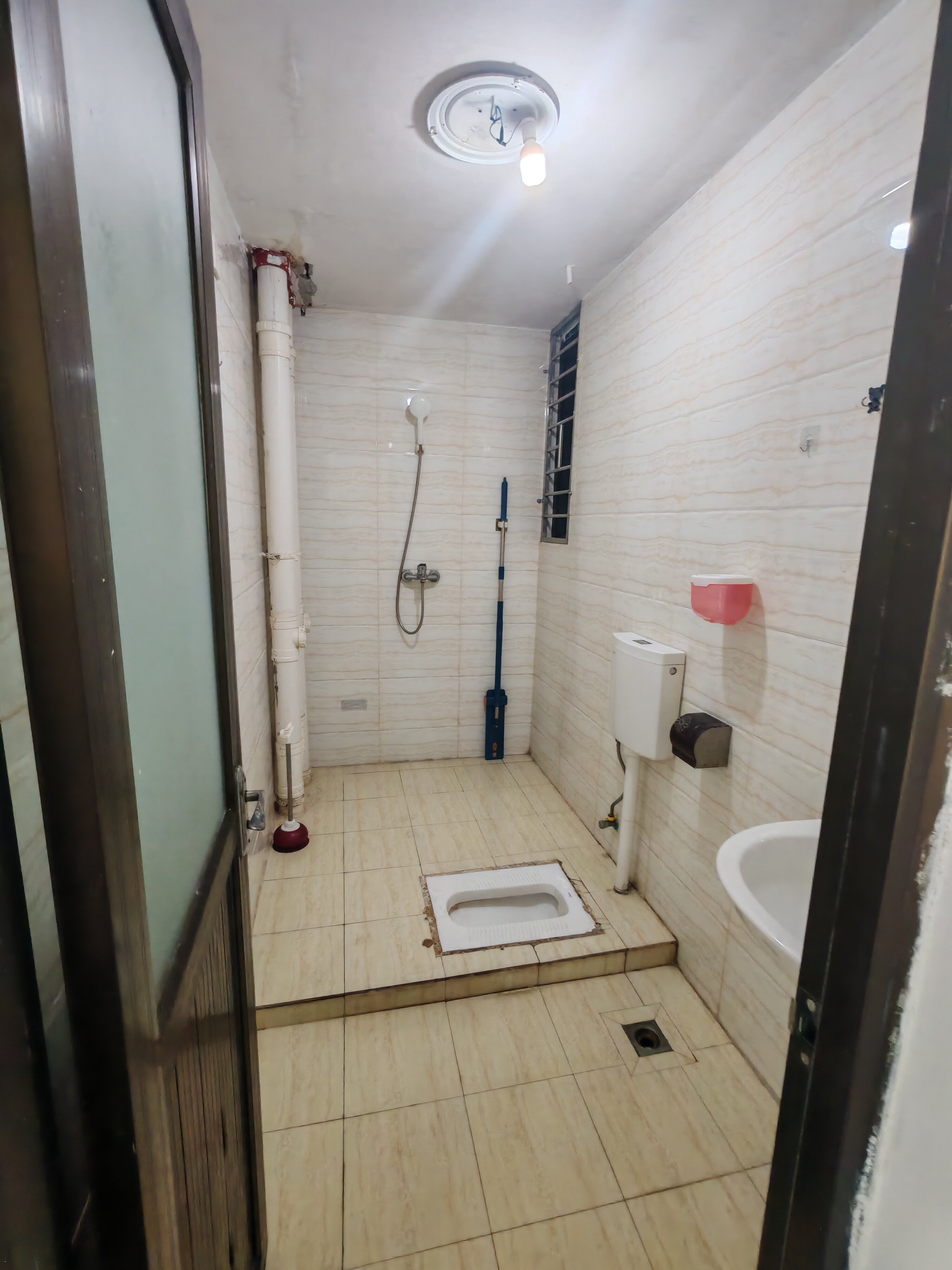 滨涯小区一期（滨涯村一区）  1室2厅1卫   2500.00元/月室内图