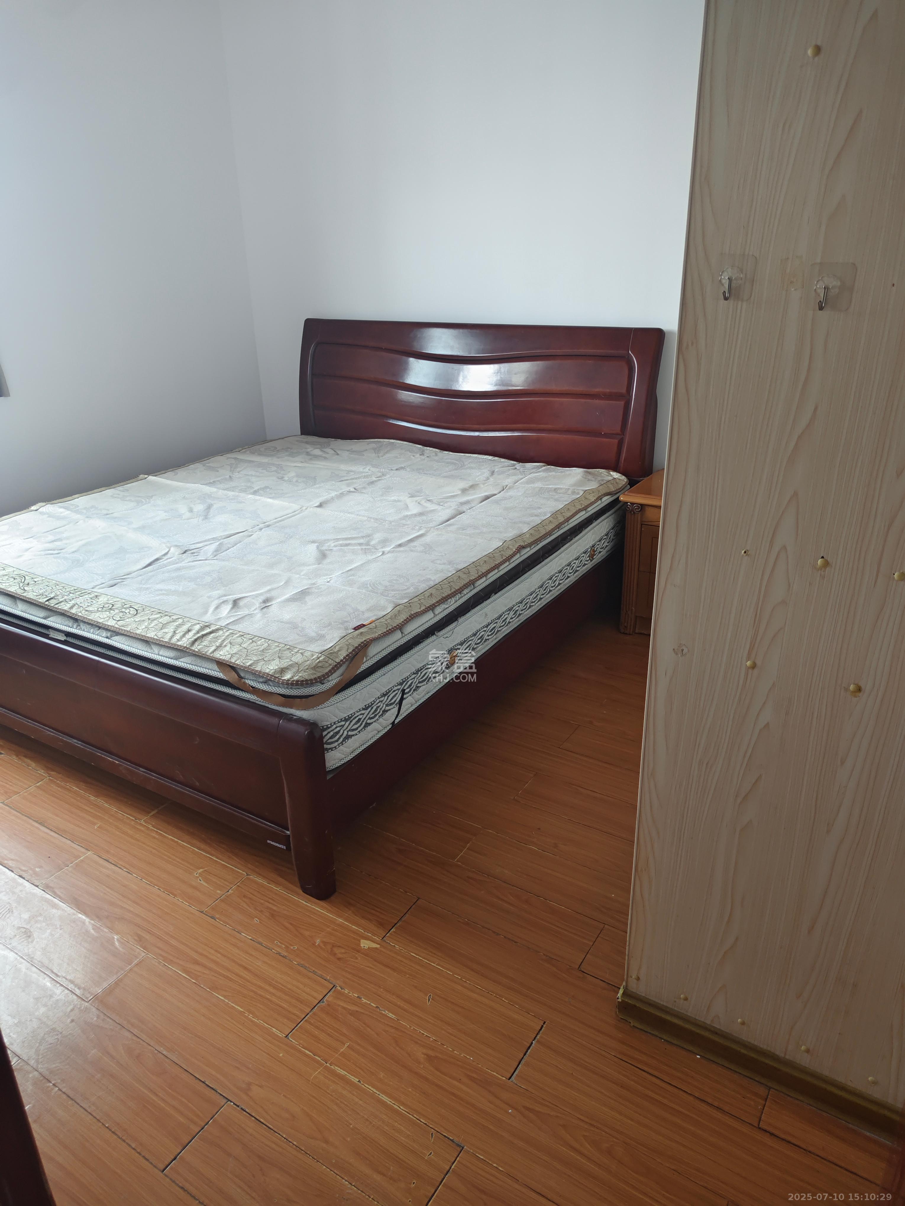 华尔街中心  1室0厅0卫   2500.00元/月室内图