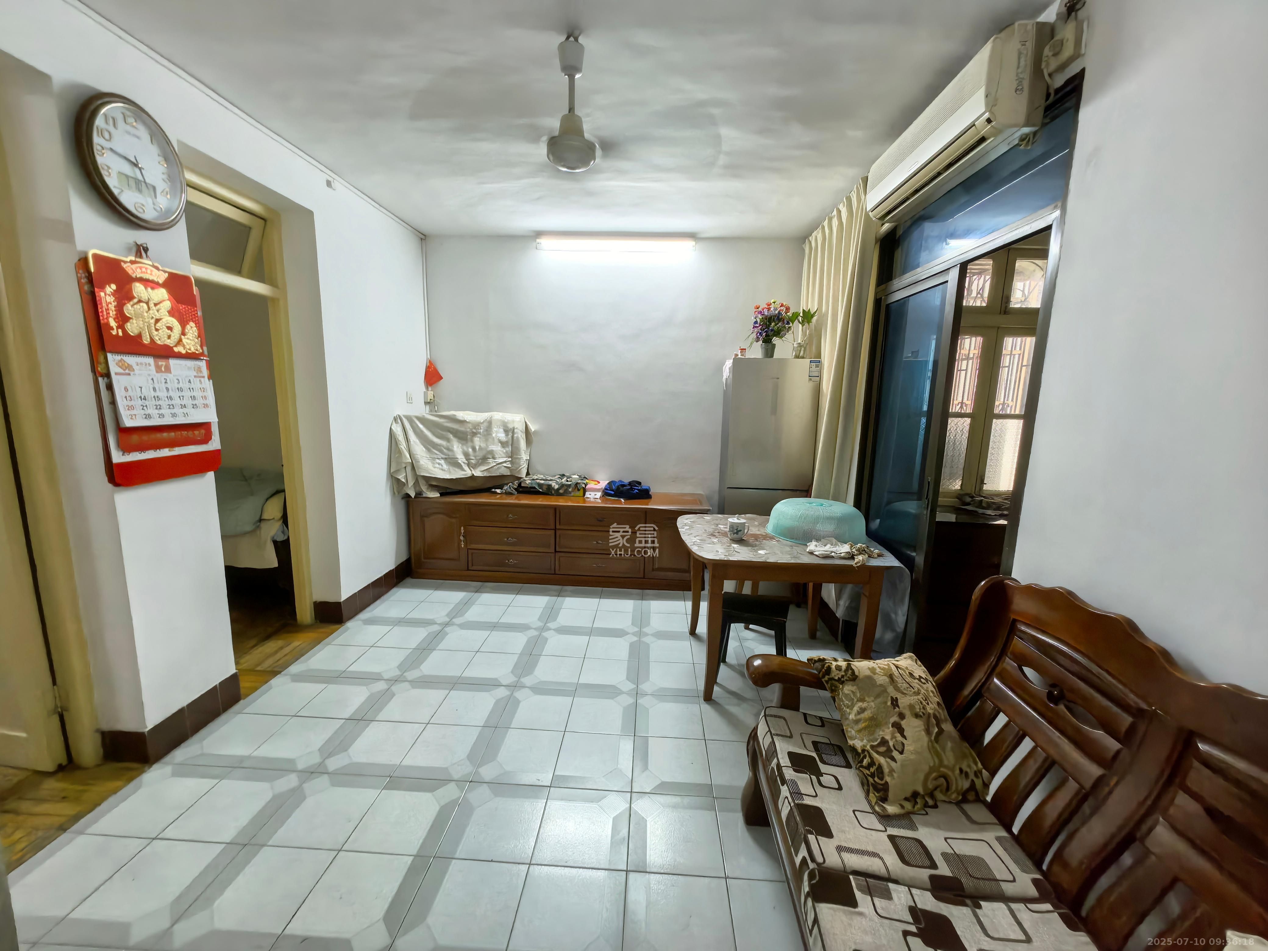 涂家冲社区(涂新小区、农商银行宿舍) 2室1厅1卫 1600.0元/月 涂家冲社区(涂新小区、农商银行宿舍) 2室1厅1卫 1600.0元/月室内图