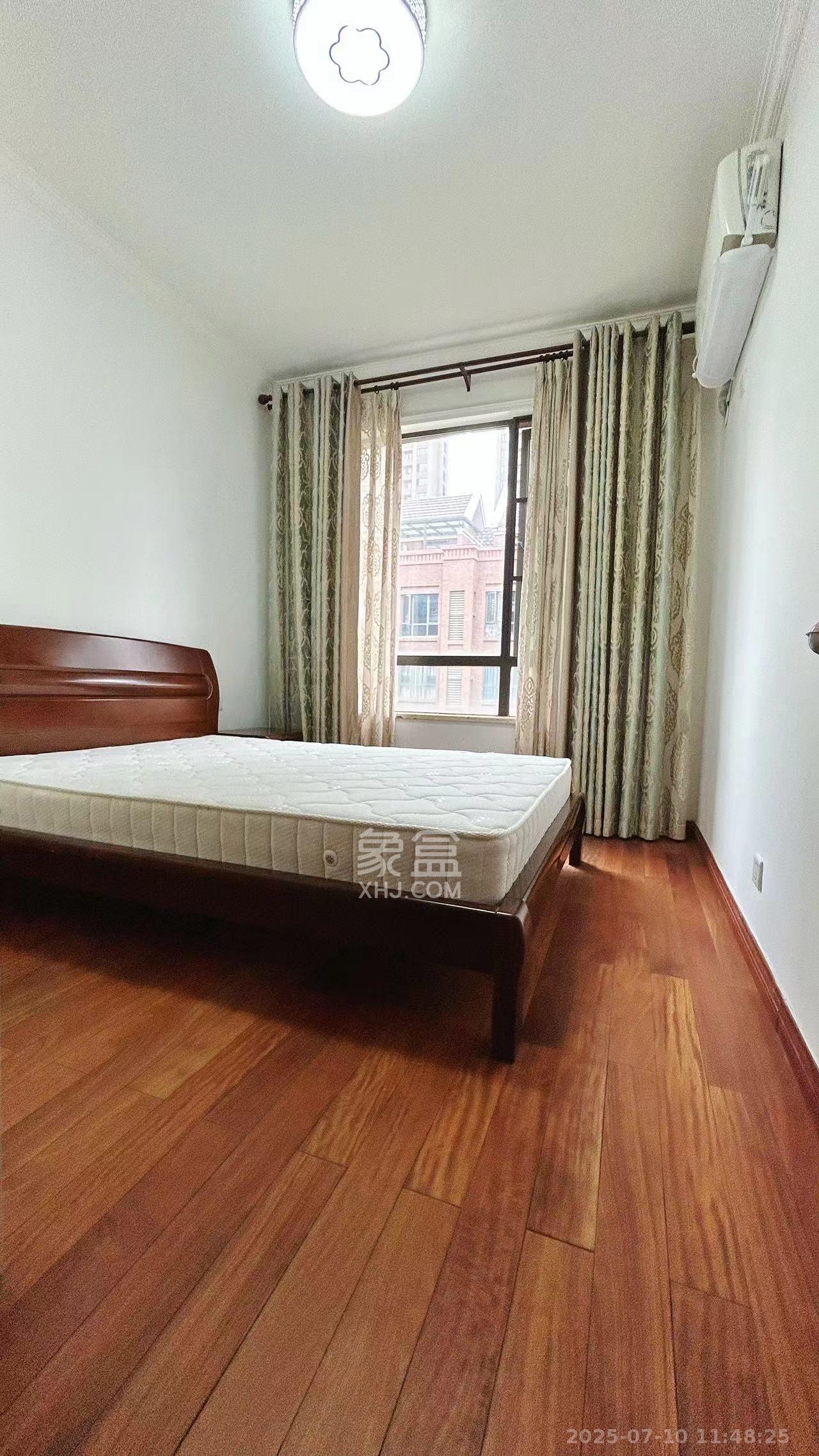 旭辉国际广场(永升商业广场)  4室2厅2卫    4500.0元/月 旭辉国际广场(永升商业广场)  4室2厅2卫    4500.0元/月室内图