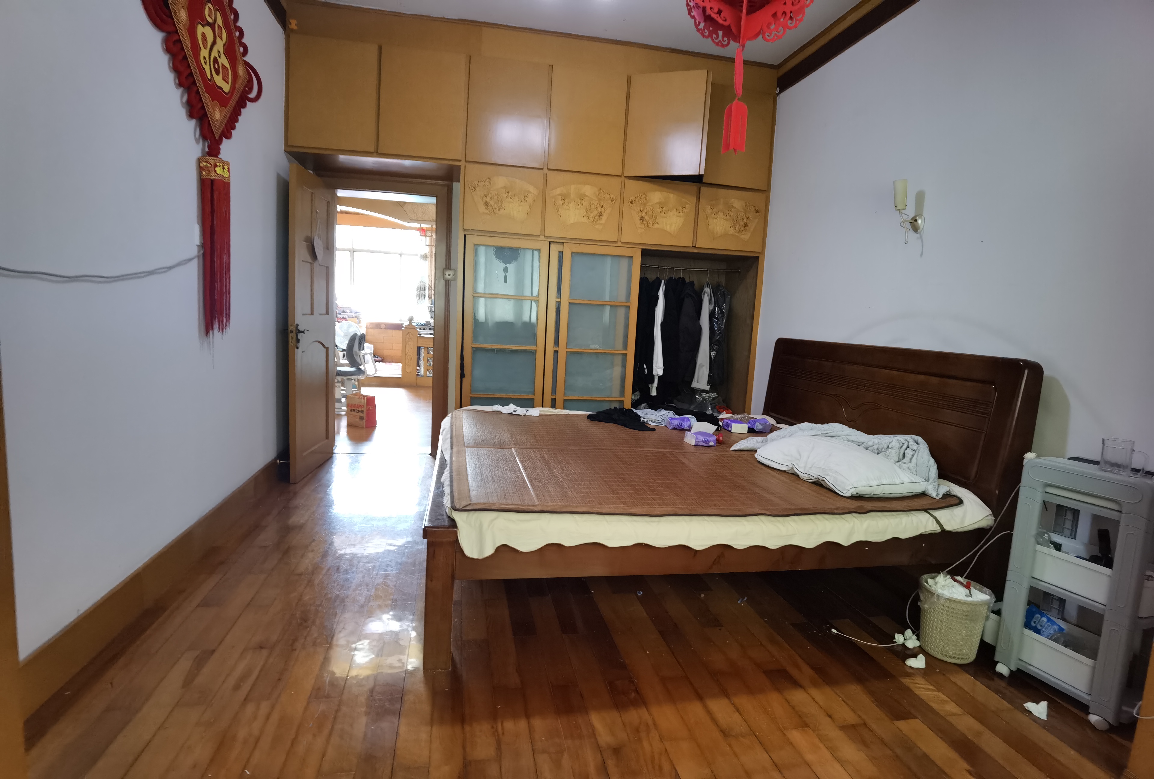 三中(校内)家属院 3室2厅2卫 109.0万 三中(校内)家属院 3室2厅2卫 109.0万客厅