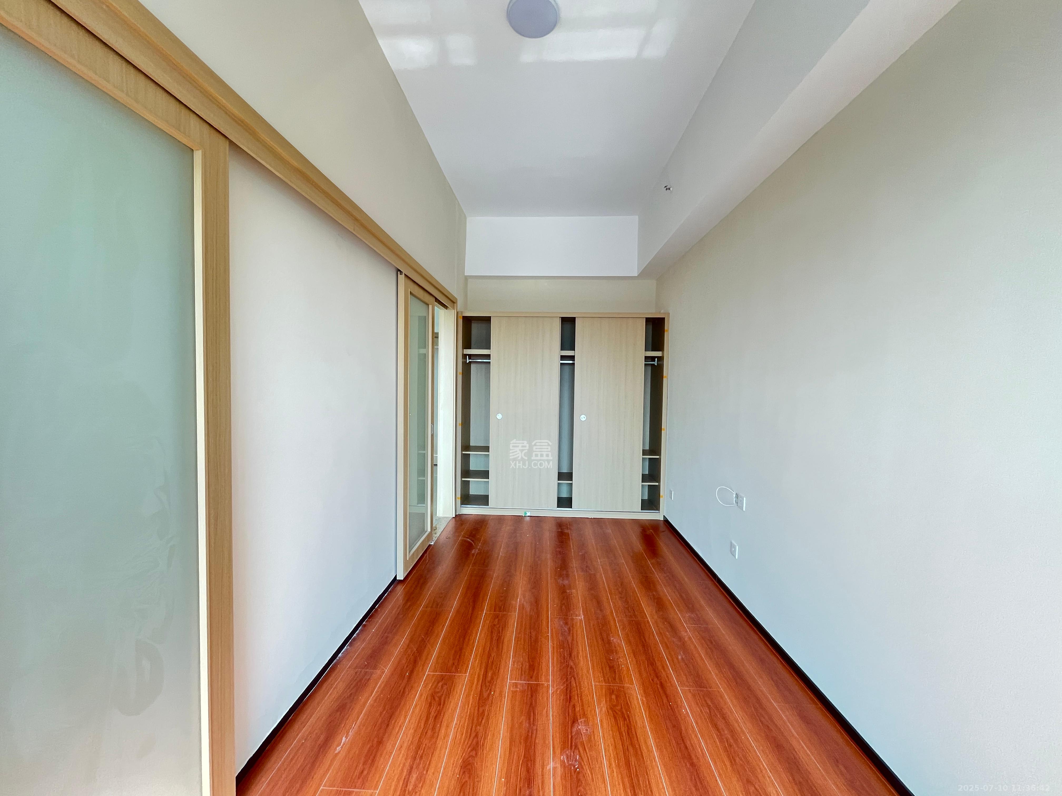 恒大珺悦府 2室2厅1卫 2700.0元/月 恒大珺悦府 2室2厅1卫 2700.0元/月室内图