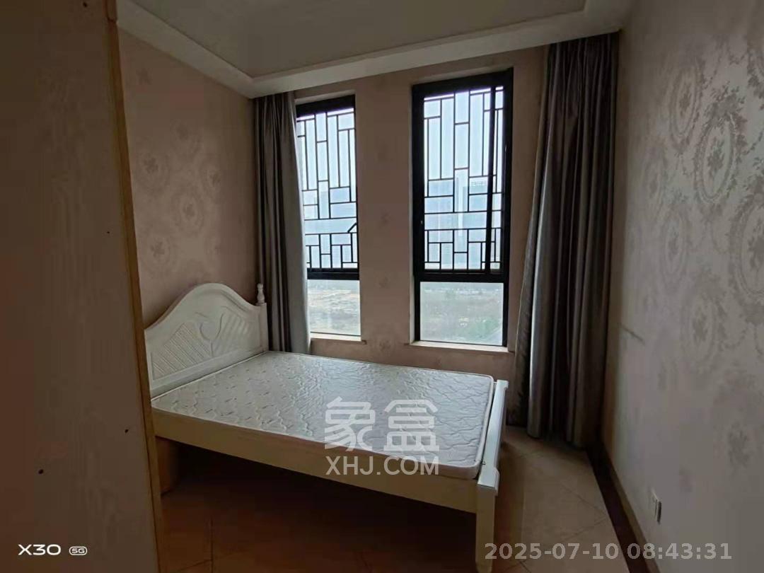 中隆国际御玺 4室2厅3卫 5500.0元/月 中隆国际御玺 4室2厅3卫 5500.0元/月室内图