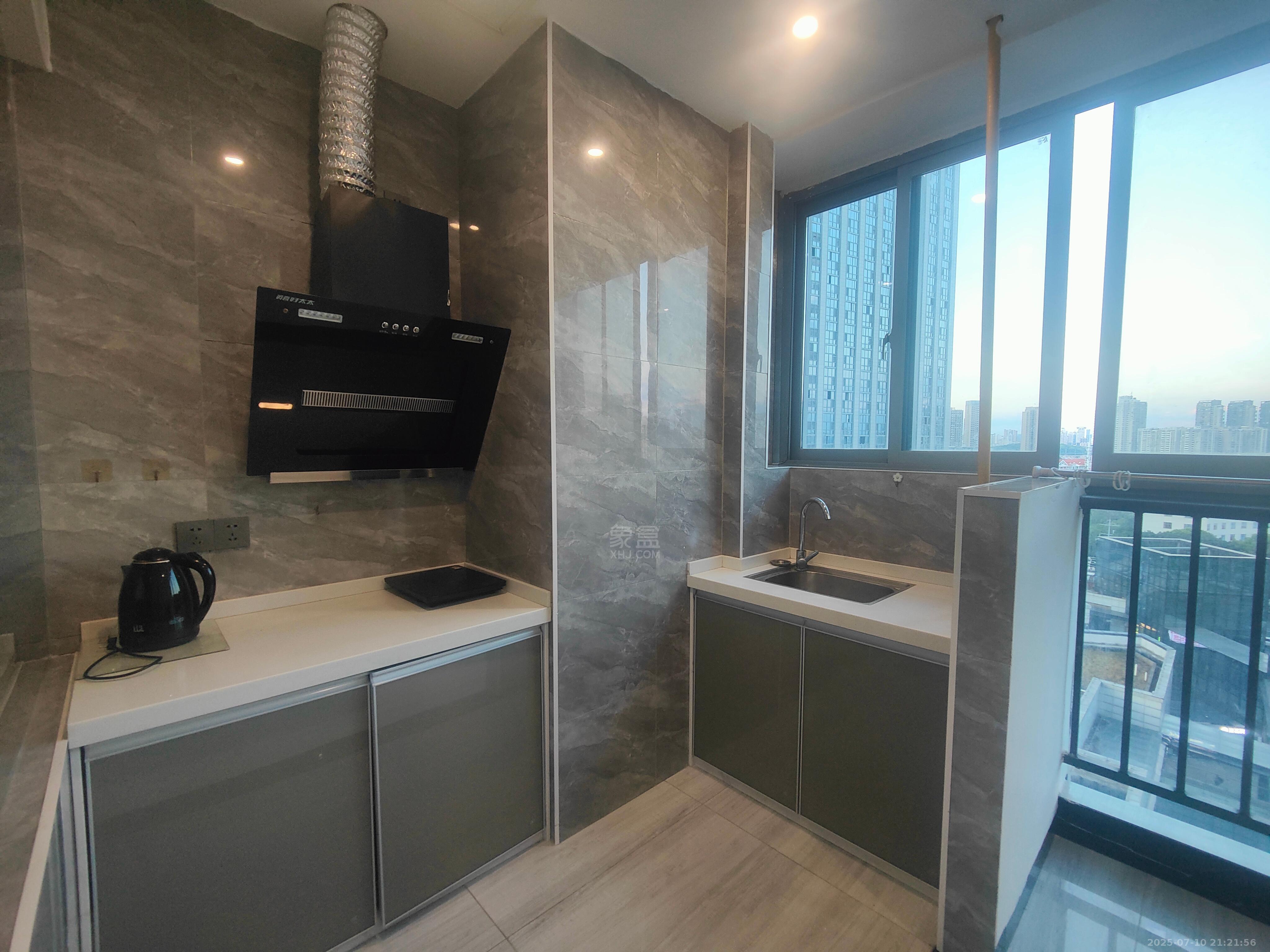 尚格广场 1室1厅1卫 1600.0元/月 尚格广场 1室1厅1卫 1600.0元/月室内图