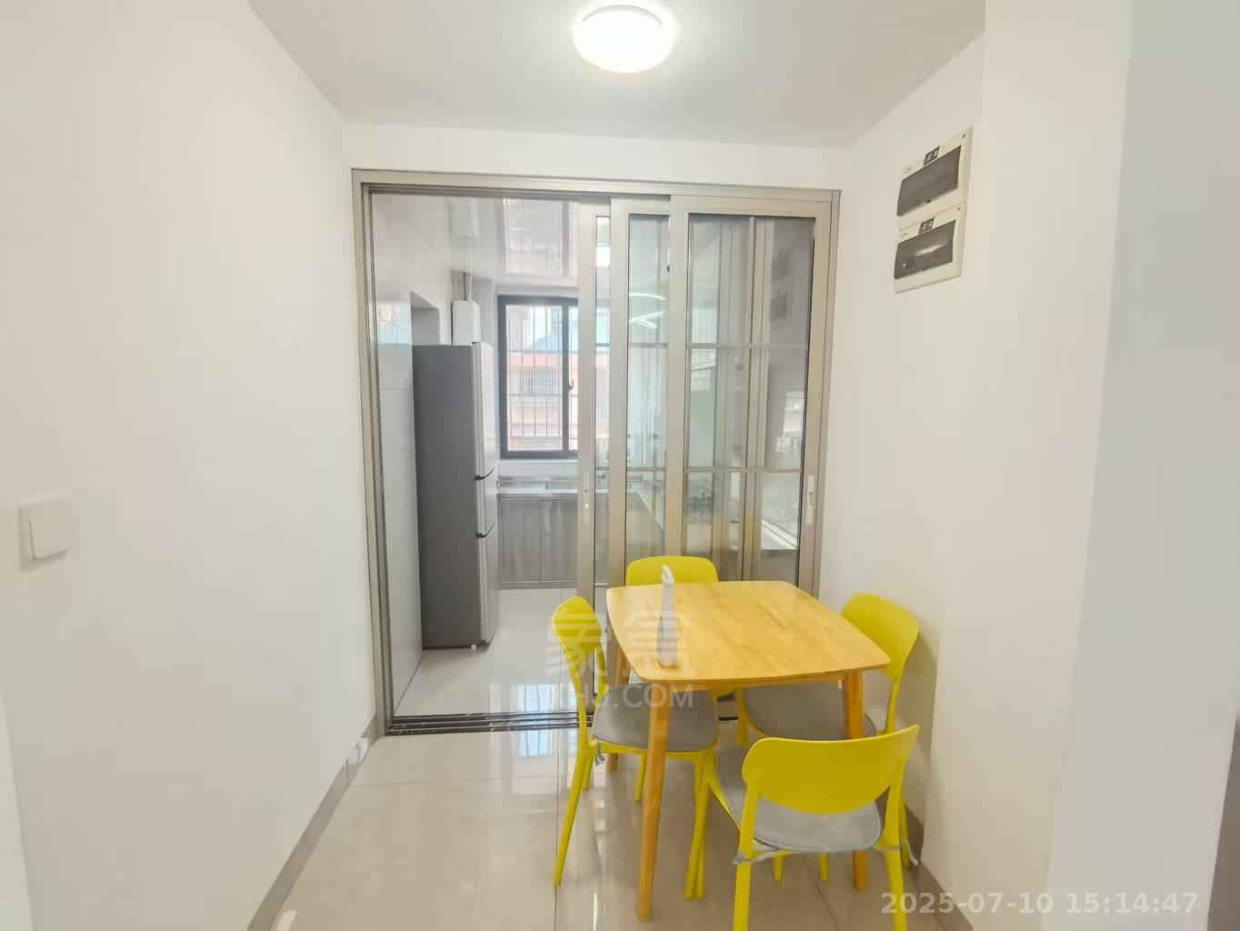 井龙安置小区 2室2厅1卫 1100.0元/月 井龙安置小区 2室2厅1卫 1100.0元/月室内图