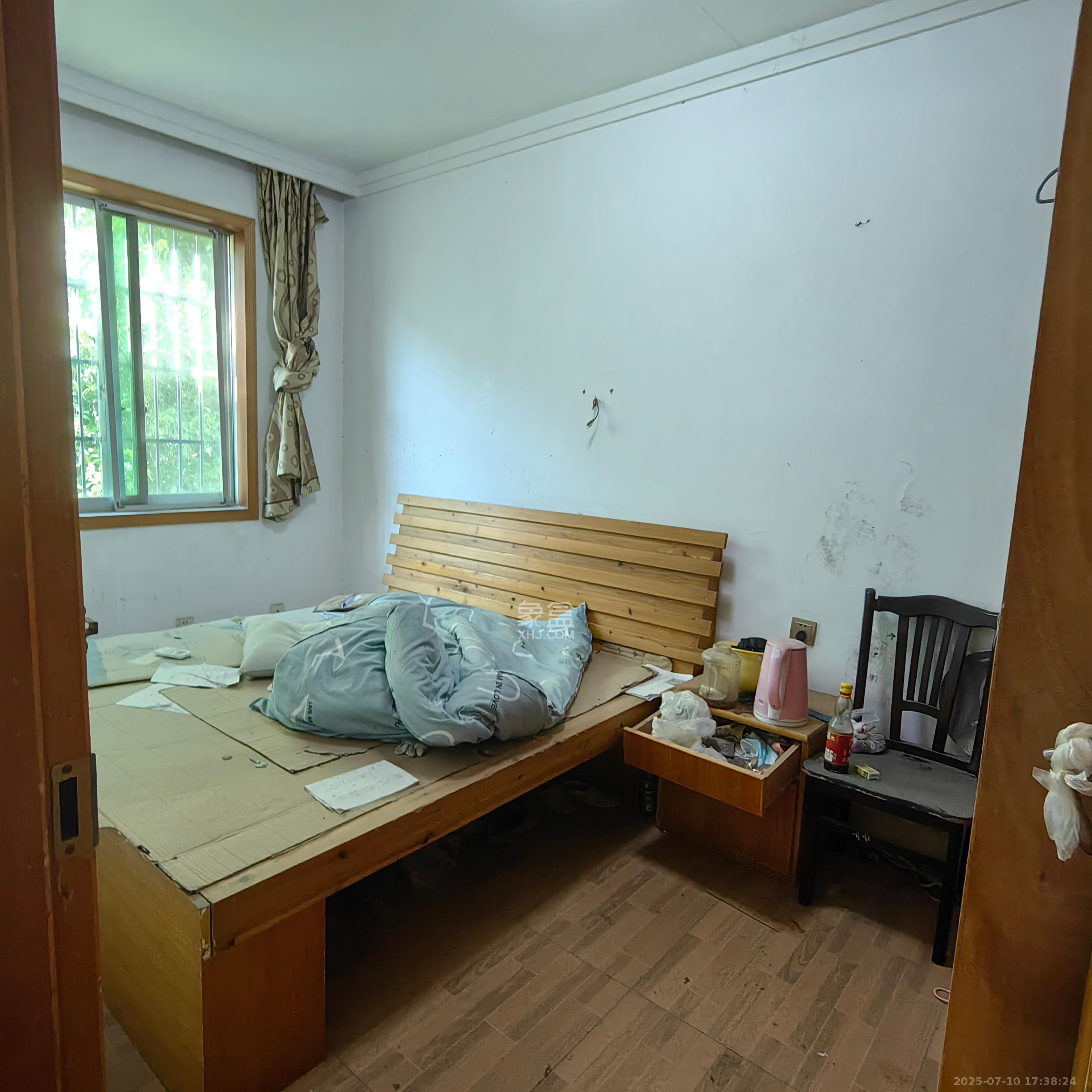 中南汽车世界 3室2厅1卫 1300.0元/月 中南汽车世界 3室2厅1卫 1300.0元/月室内图