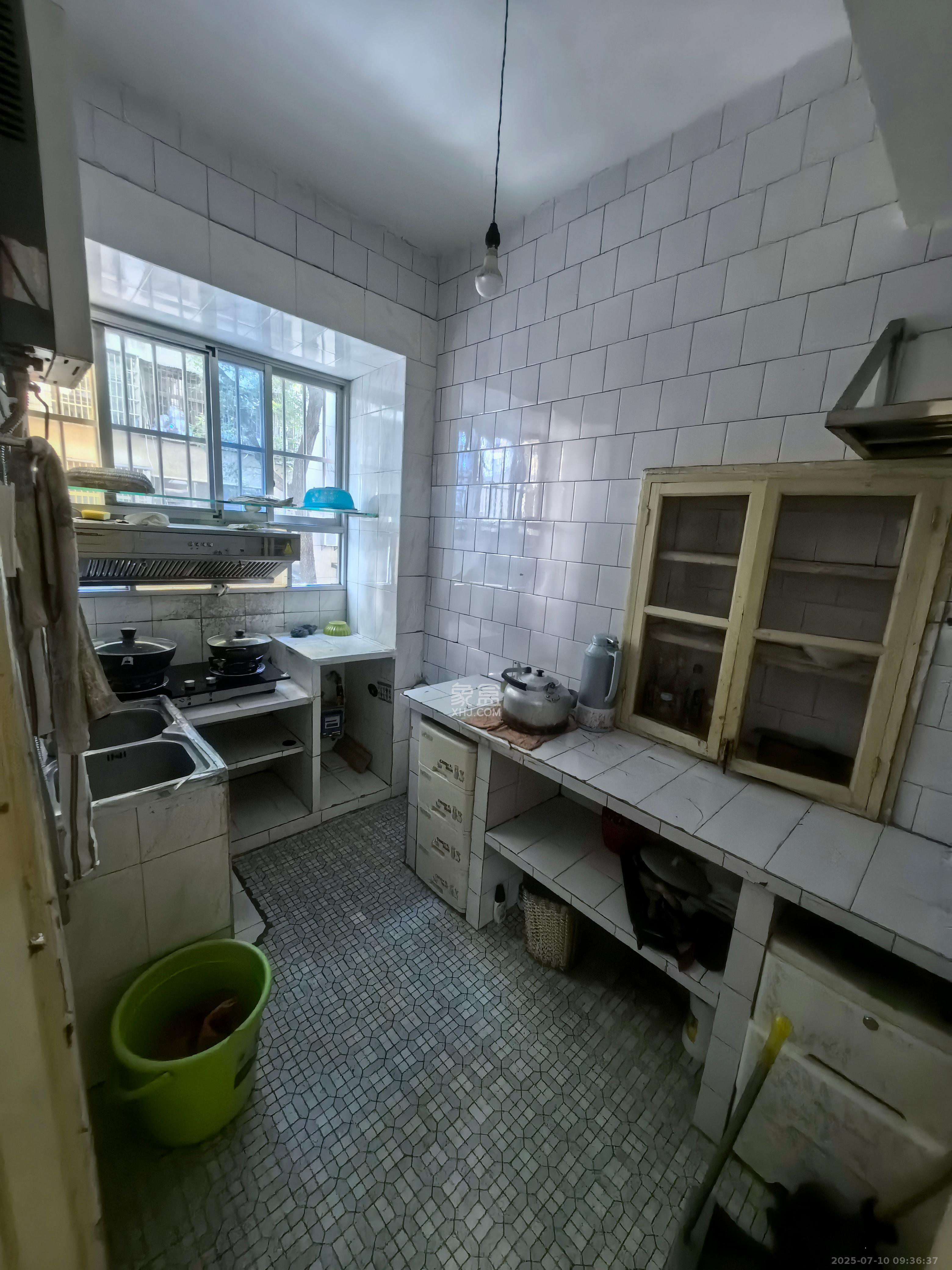 涂家冲社区(涂新小区、农商银行宿舍) 2室1厅1卫 1600.0元/月 涂家冲社区(涂新小区、农商银行宿舍) 2室1厅1卫 1600.0元/月室内图