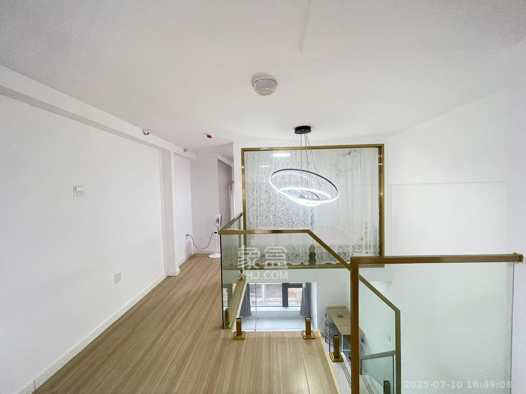 芝林商务中心 2室1厅1卫 1500.0元/月 芝林商务中心 2室1厅1卫 1500.0元/月室内图