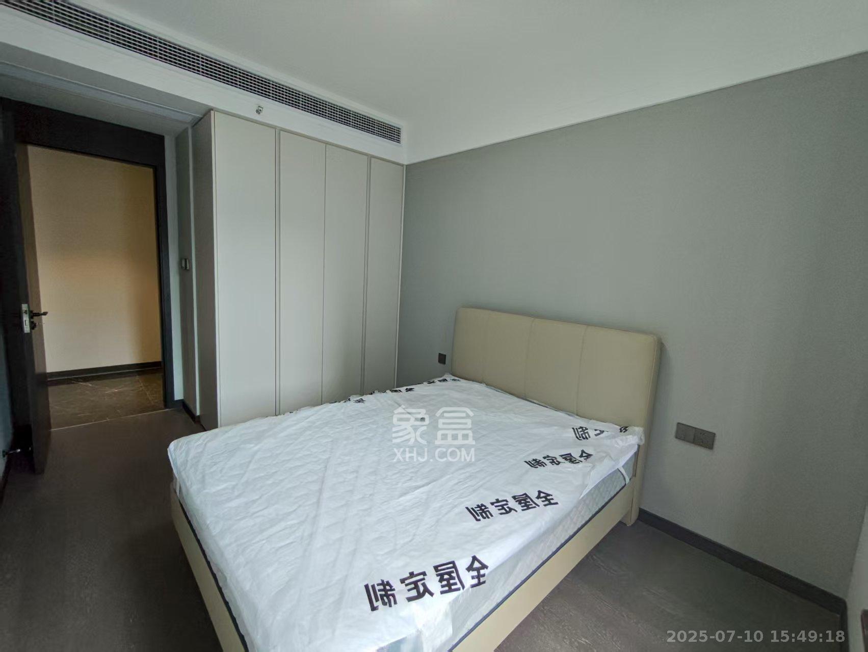绿地麓云国际  5室2厅2卫   6200.00元/月室内图