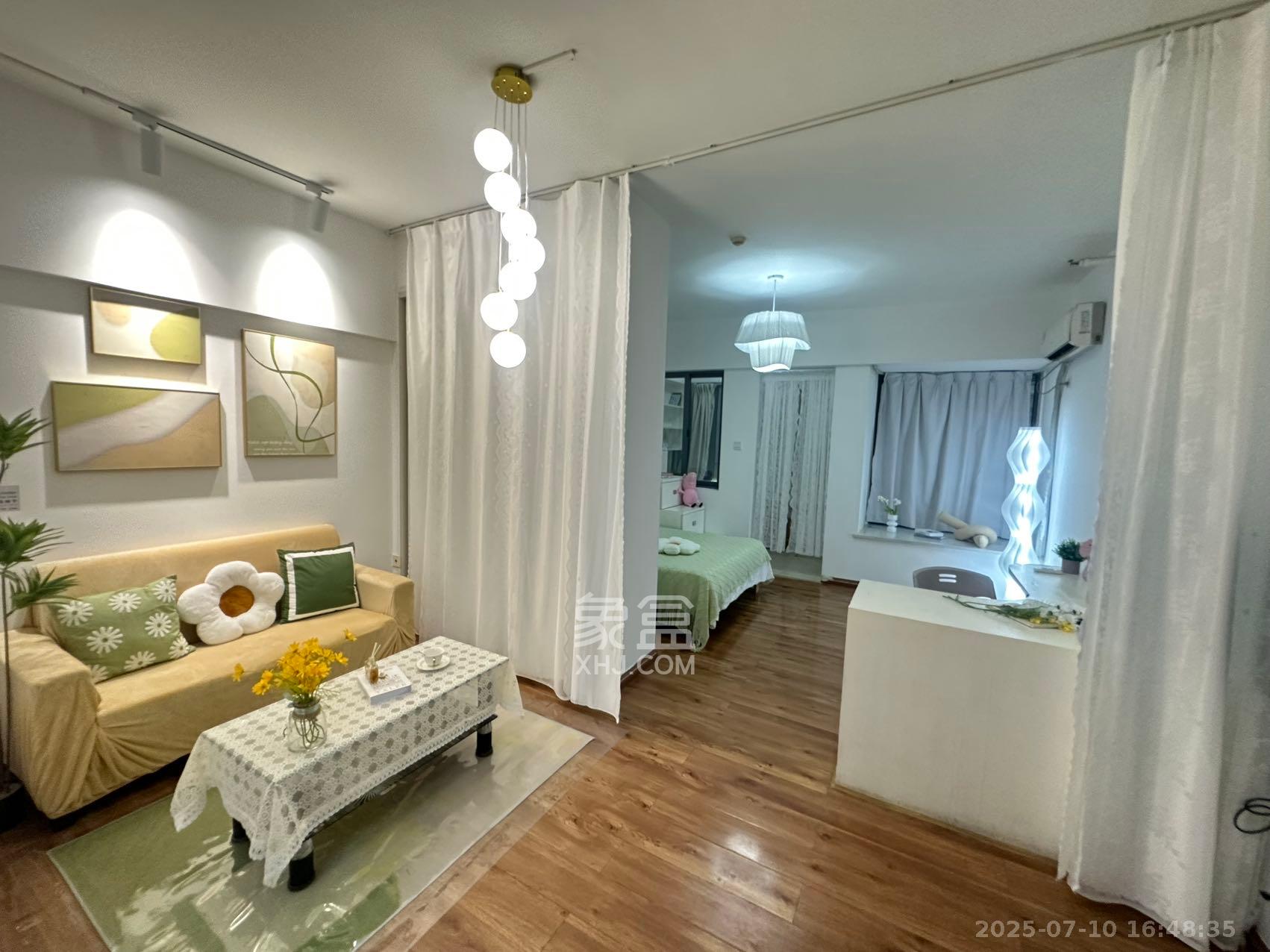 万博汇  1室1厅1卫    2380.0元/月 万博汇  1室1厅1卫    2380.0元/月