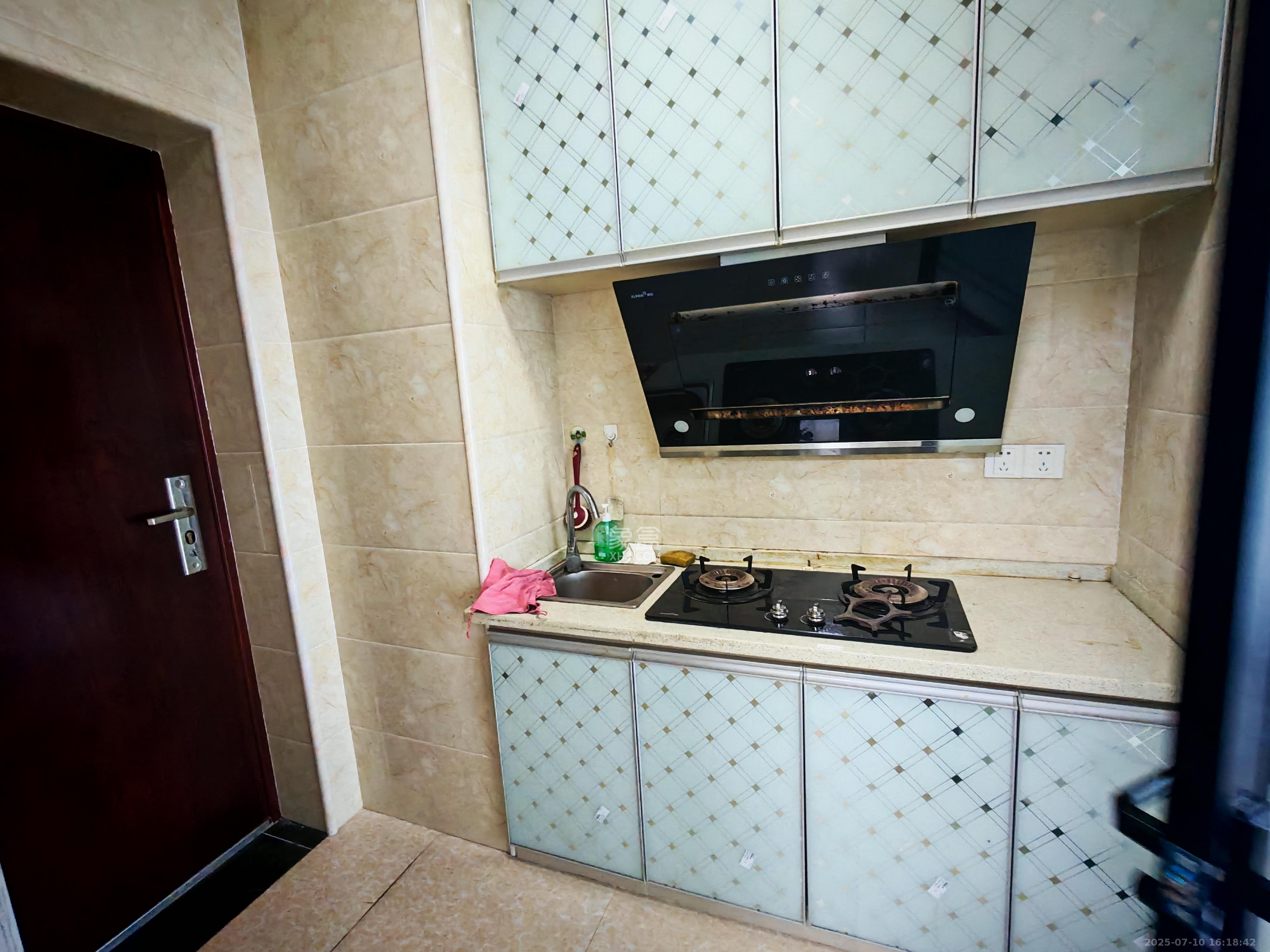 湘诚德峰小区A区 1室0厅0卫 1500.0元/月 湘诚德峰小区A区 1室0厅0卫 1500.0元/月室内图