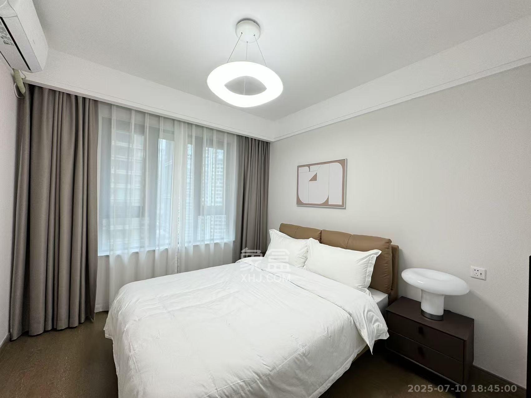 龙湖铂金中心(龙湖春江郦城) 3室2厅2卫 6800.0元/月 龙湖铂金中心(龙湖春江郦城) 3室2厅2卫 6800.0元/月室内图