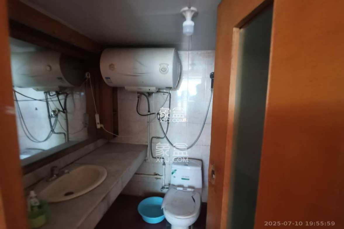 天心城市广场(黄金之城) 3室2厅2卫 3000.0元/月 天心城市广场(黄金之城) 3室2厅2卫 3000.0元/月室内图