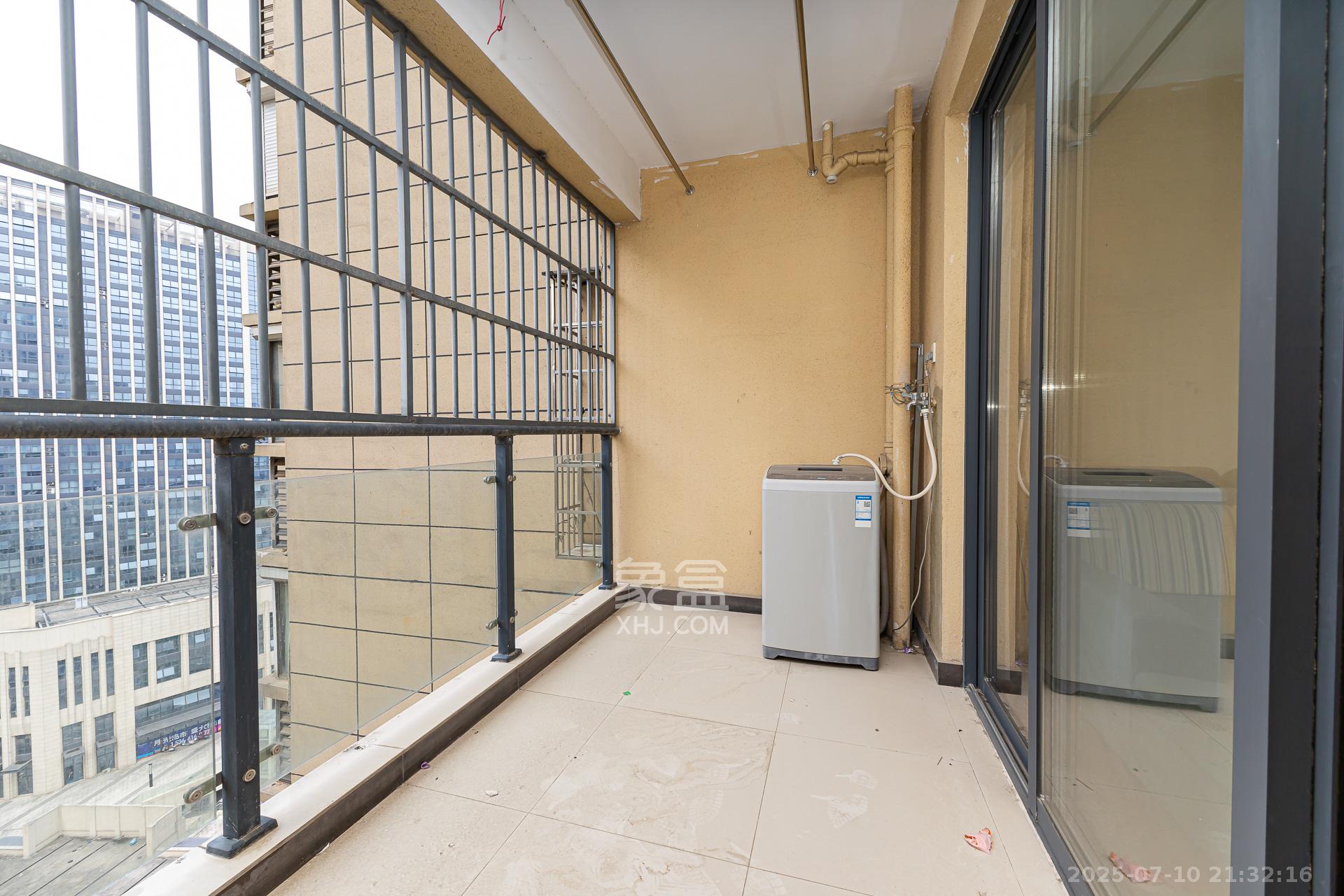 明发国际城  4室2厅2卫    91.0万 明发国际城  4室2厅2卫    91.0万阳台