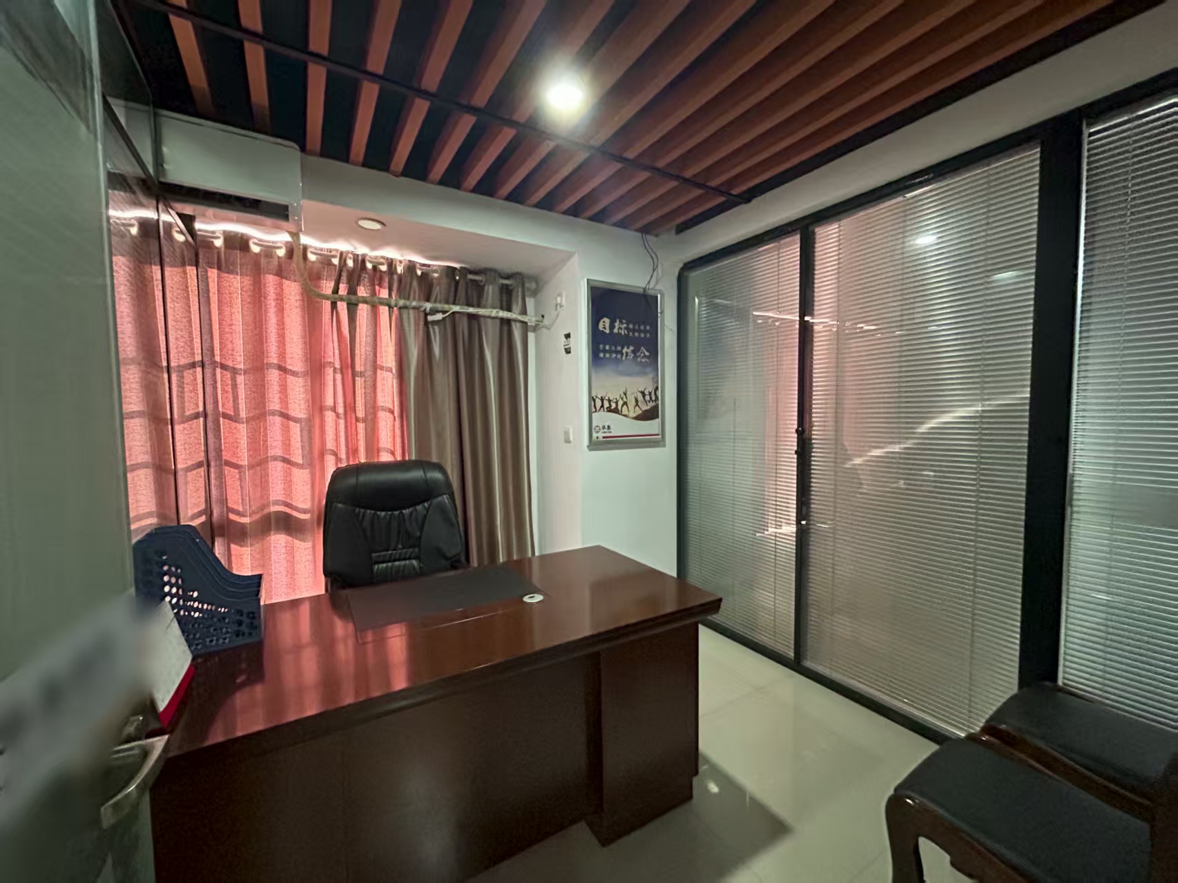 香格里拉 5室5厅2卫 5000.0元/月 香格里拉 5室5厅2卫 5000.0元/月室内图