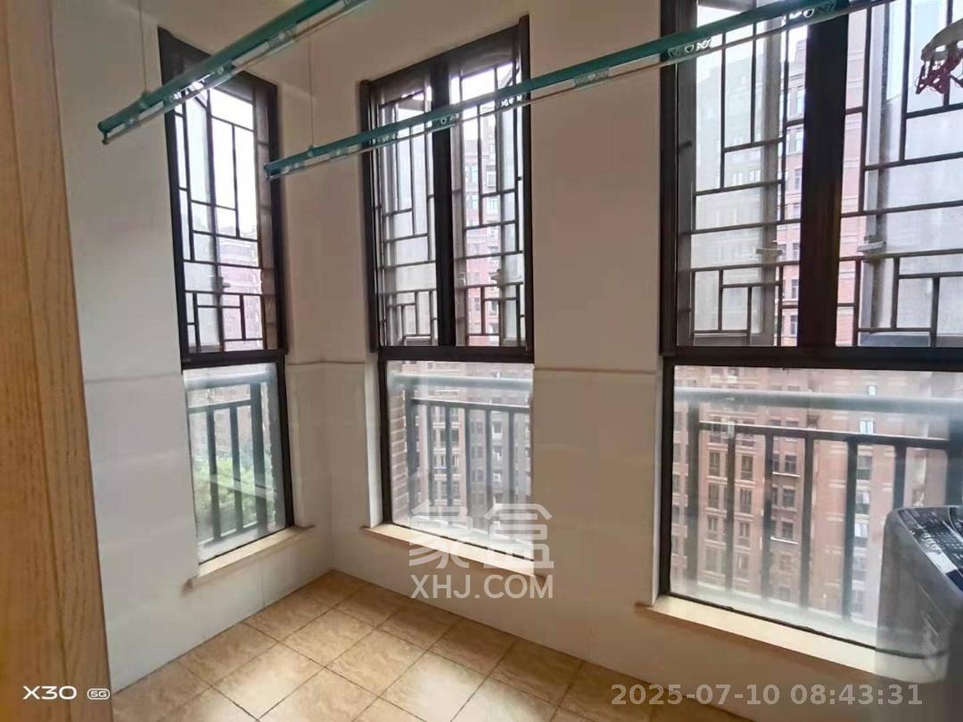 中隆国际御玺 4室2厅3卫 5500.0元/月 中隆国际御玺 4室2厅3卫 5500.0元/月室内图