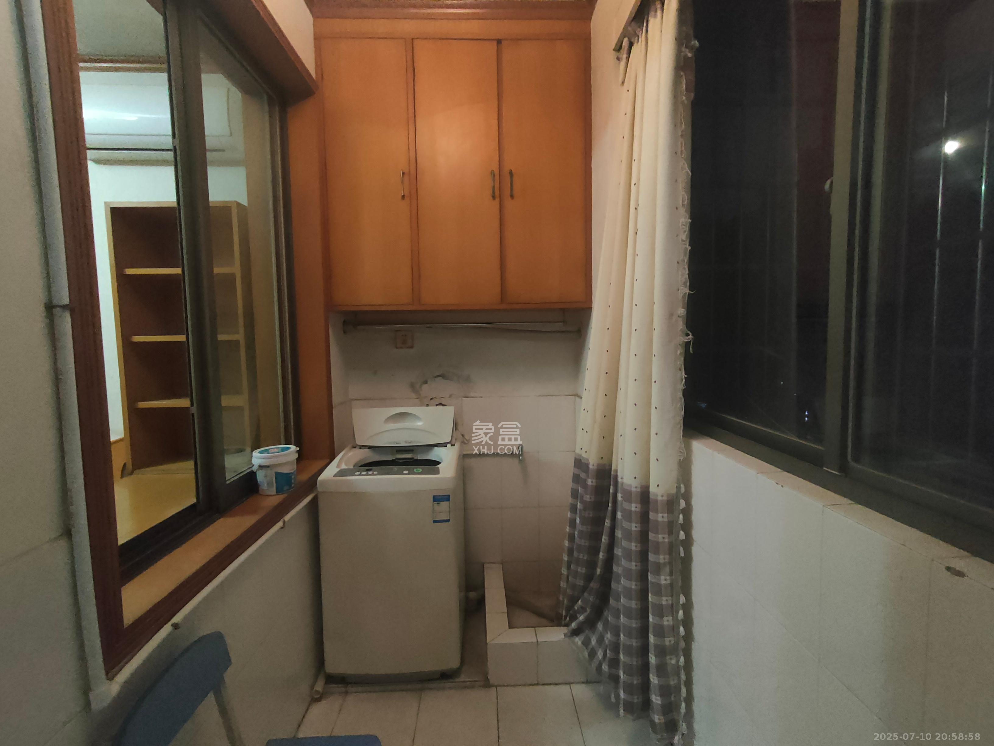 中建五局信和苑一区  2室2厅1卫   1500.00元/月室内图