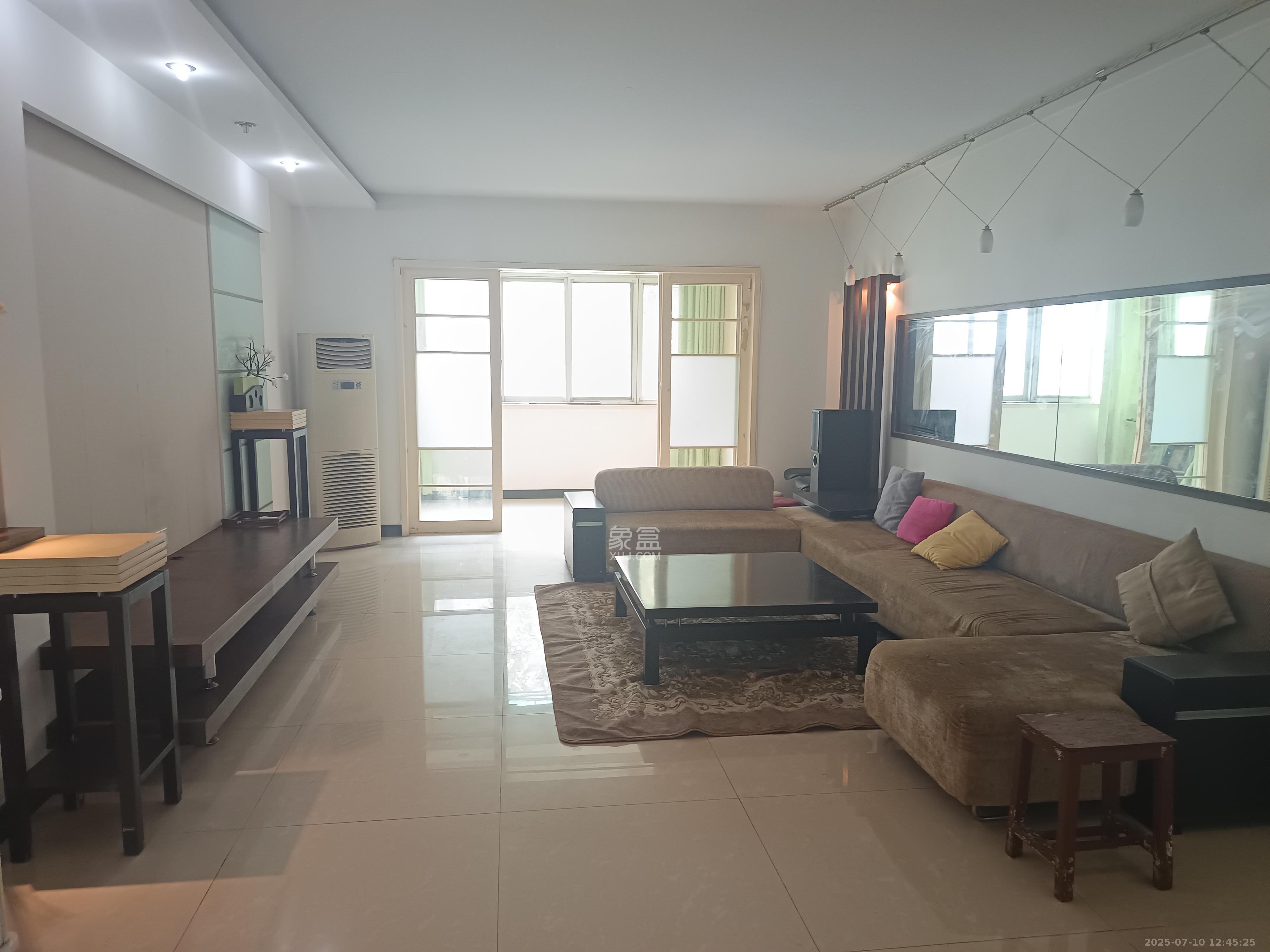 中联科技园 4室2厅2卫 3000.0元/月 中联科技园 4室2厅2卫 3000.0元/月室内图