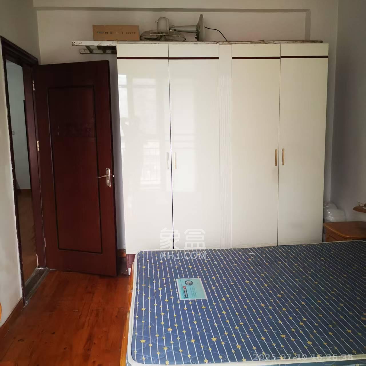 宏泽佳园  2室2厅1卫    3200.0元/月室内图