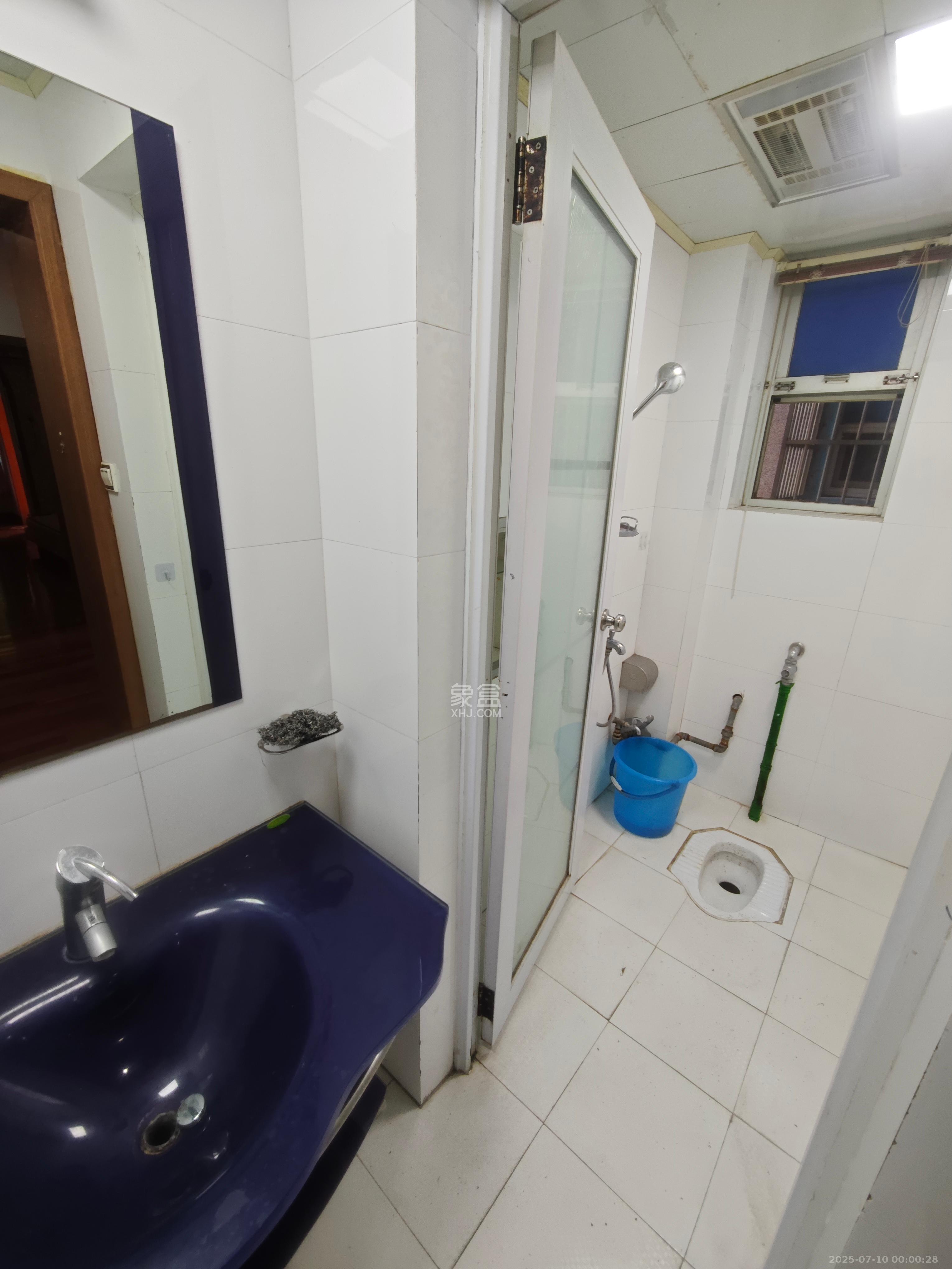 杨家山交警宿舍  2室2厅1卫    1700.0元/月 杨家山交警宿舍  2室2厅1卫    1700.0元/月室内图