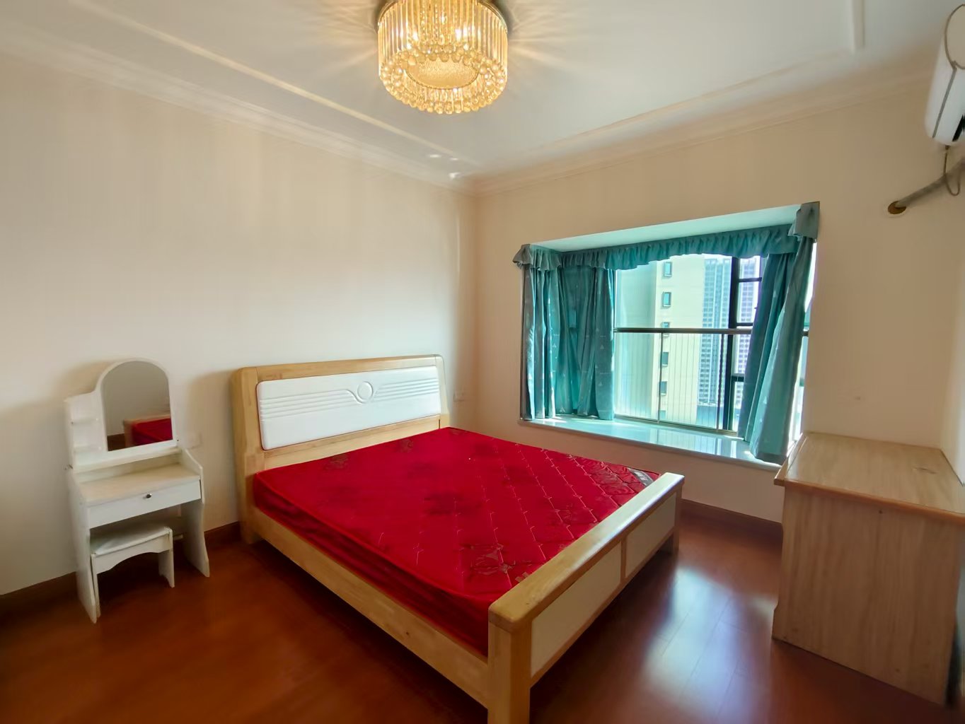 恒大绿洲 3室2厅2卫 2000.0元/月 恒大绿洲 3室2厅2卫 2000.0元/月室内图