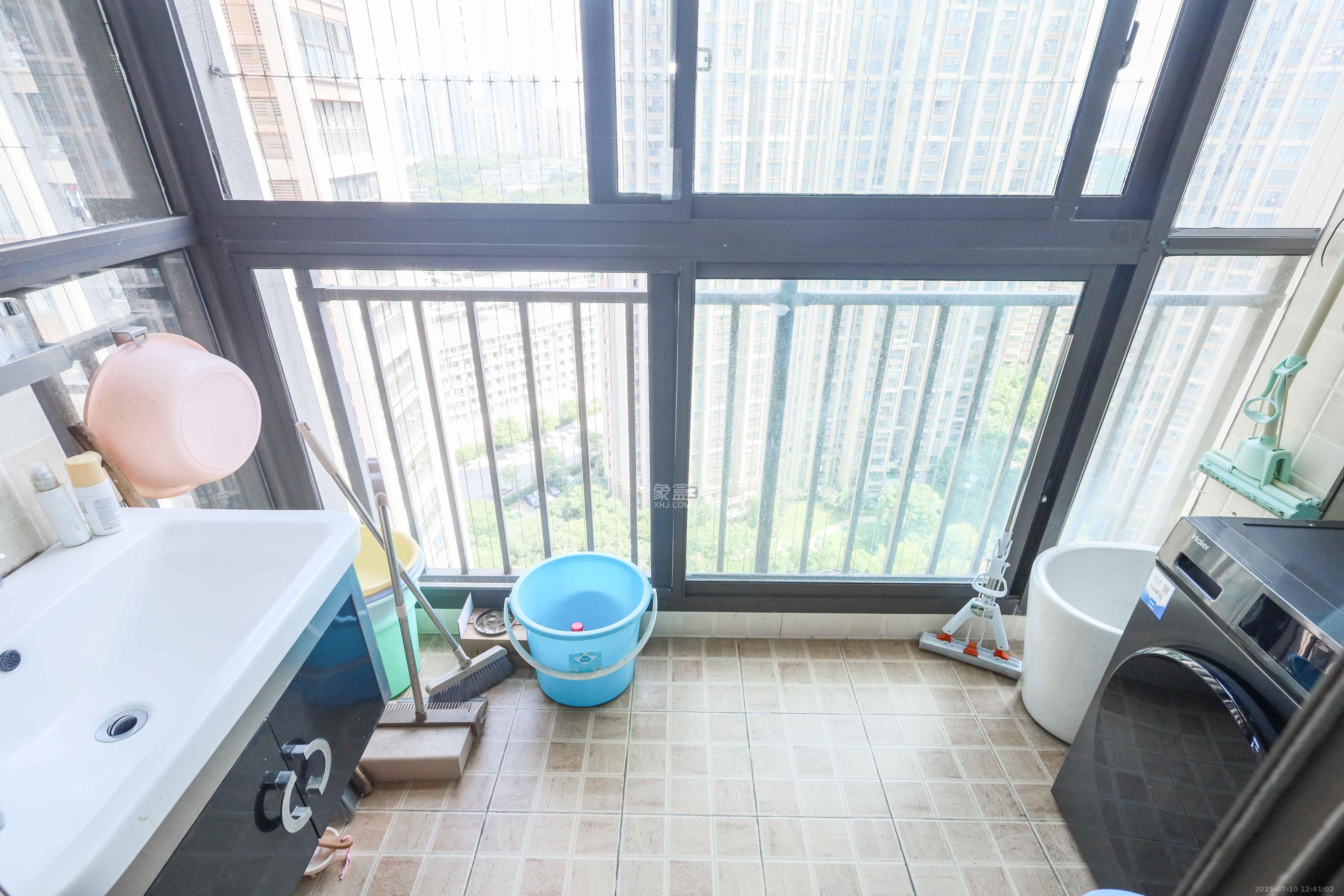 旭辉御府  1室2厅1卫   144.00万阳台