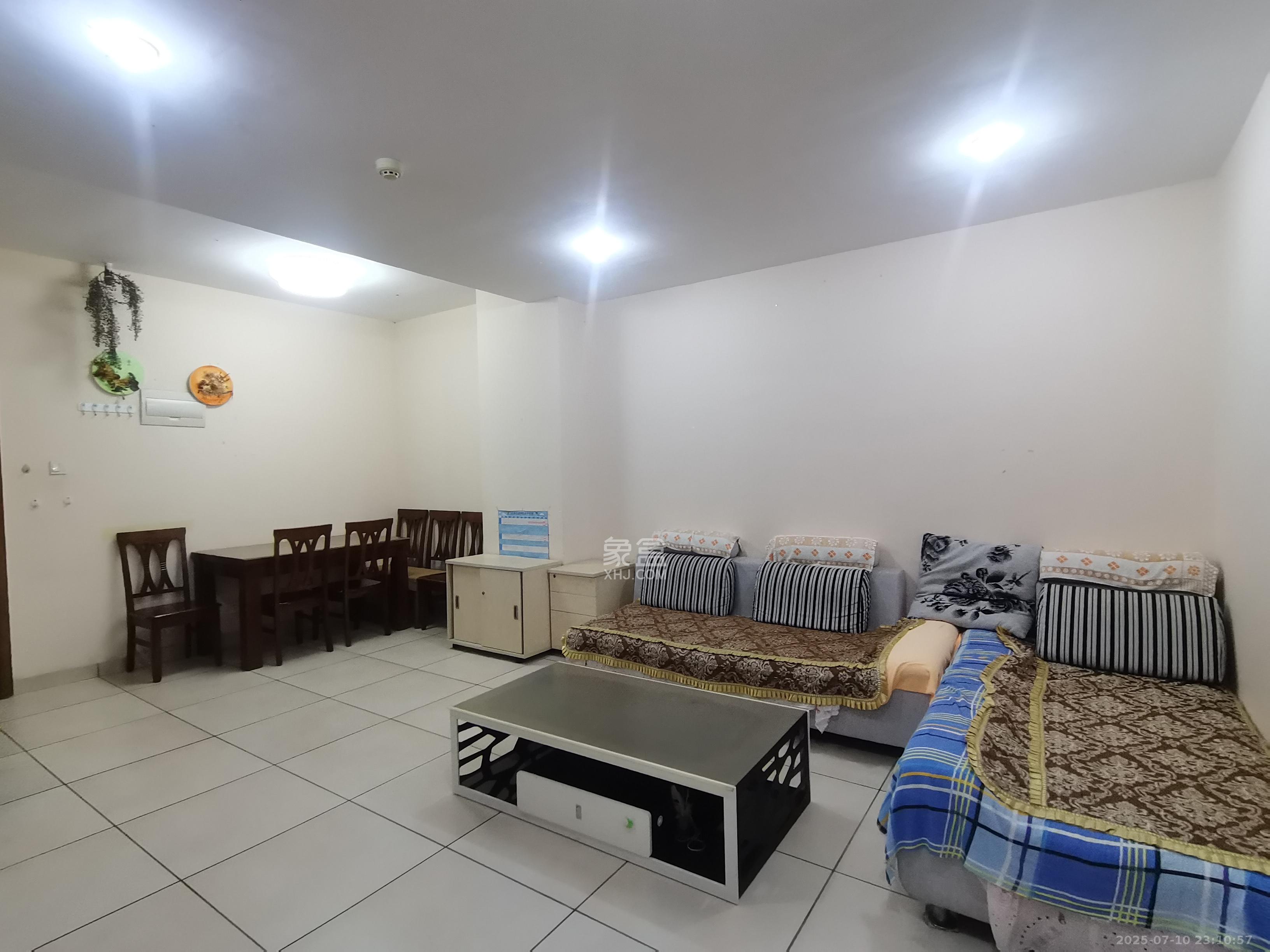 昊天大厦 3室2厅1卫 2500.0元/月 昊天大厦 3室2厅1卫 2500.0元/月室内图