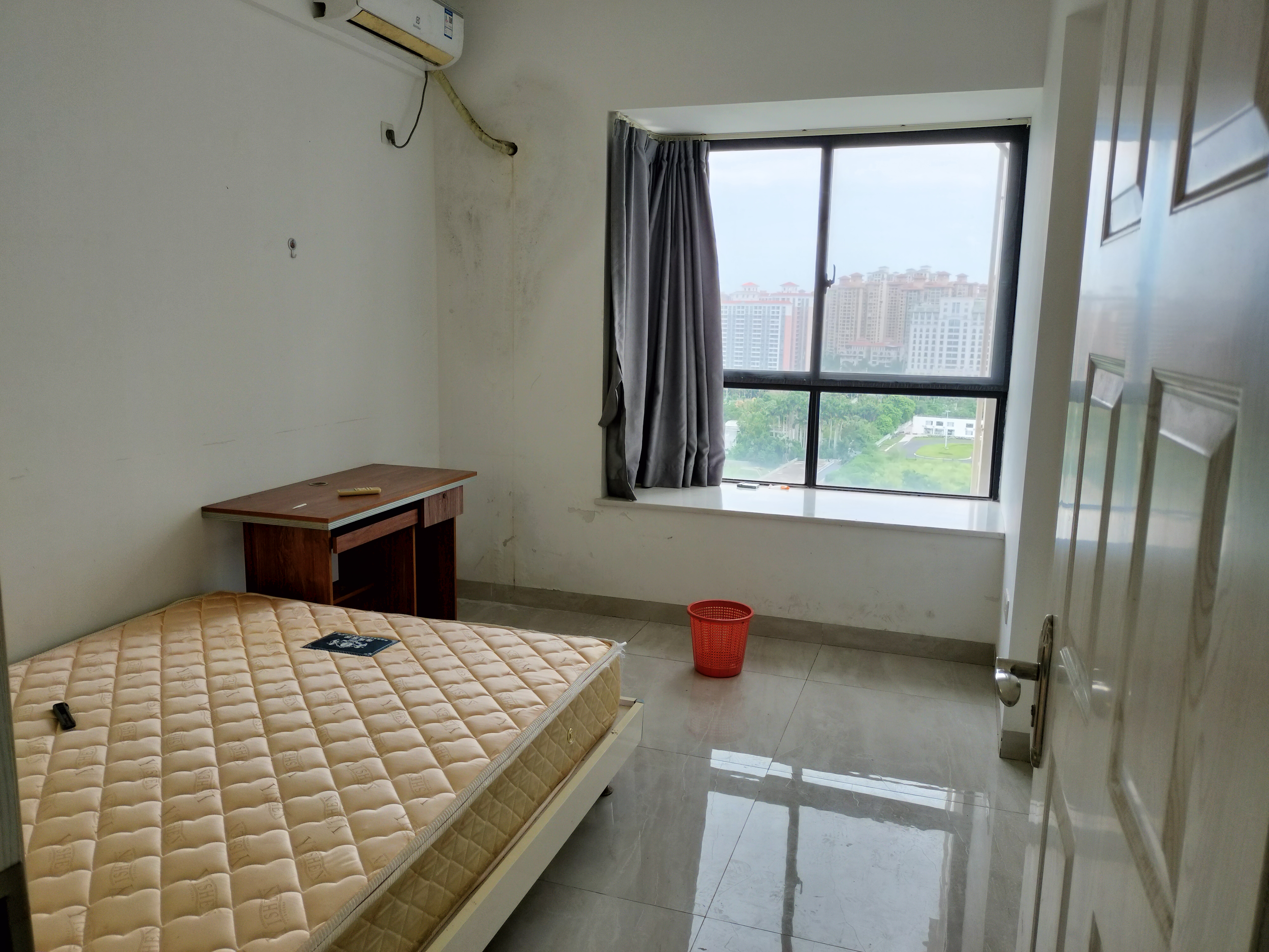 香江豪庭 3室2厅2卫 2000.0元/月 香江豪庭 3室2厅2卫 2000.0元/月室内图