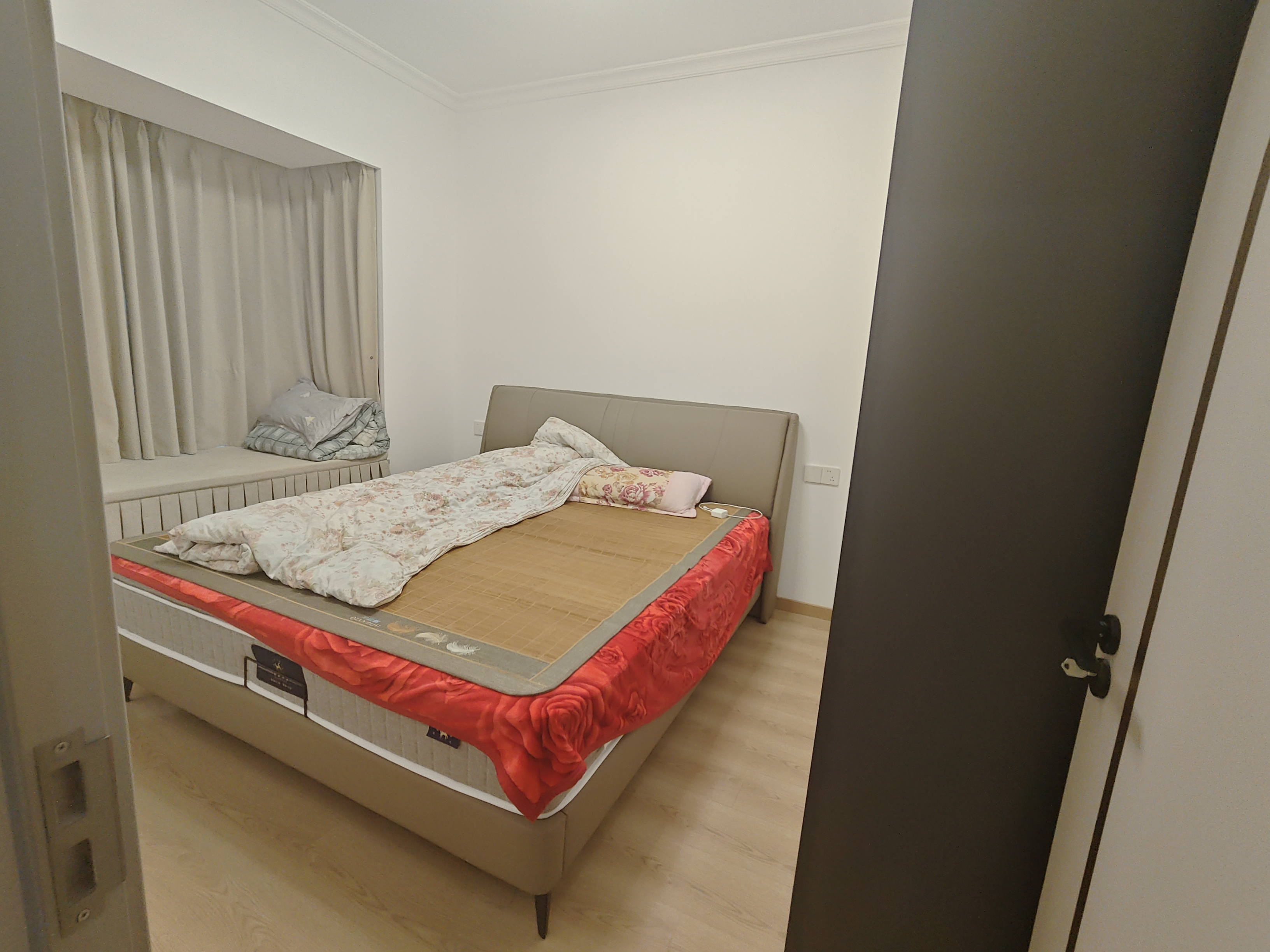 长湖峰境 3室2厅2卫 2300.0元/月 长湖峰境 3室2厅2卫 2300.0元/月室内图