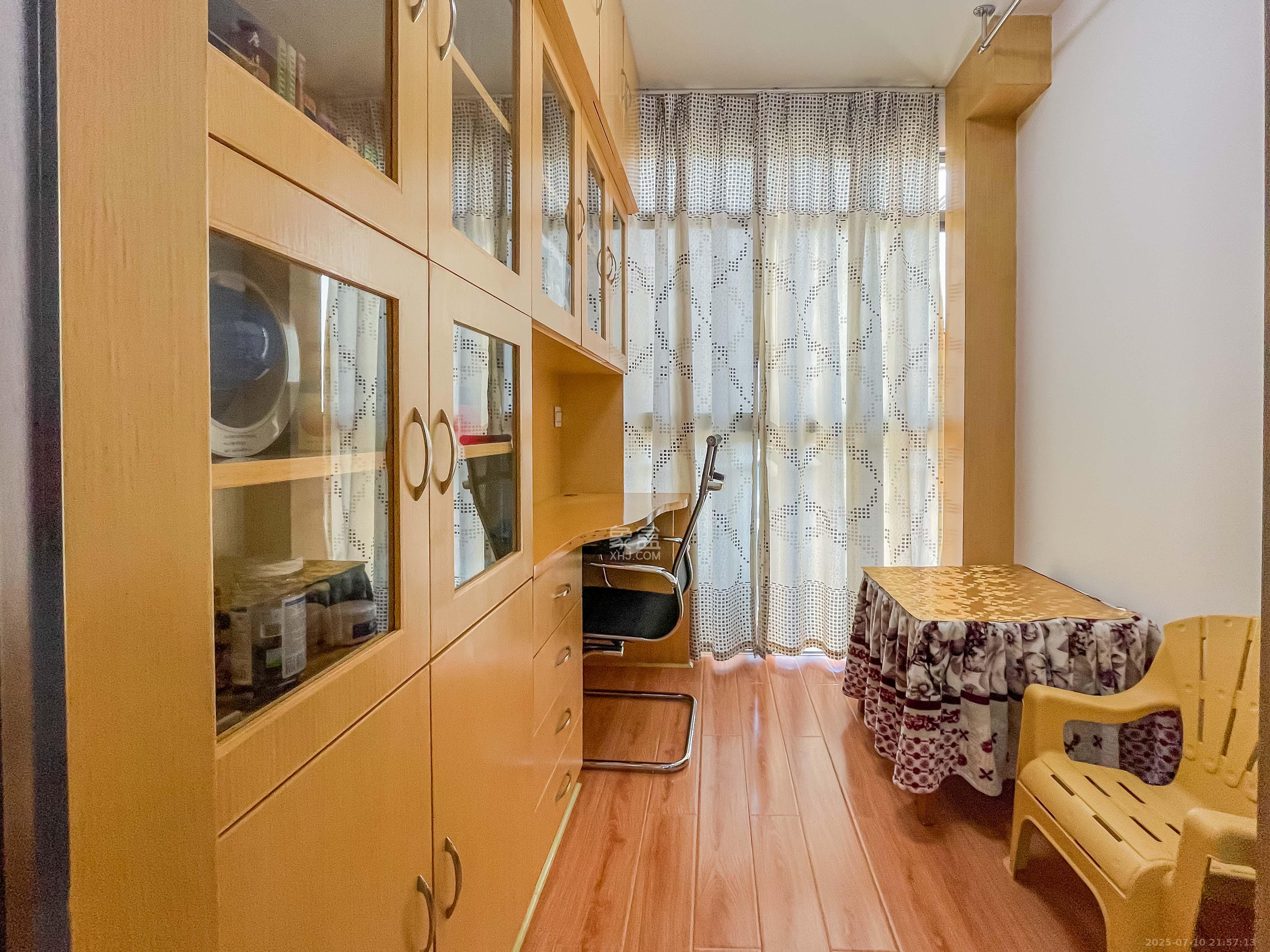 中国铁建国际城一期 3室2厅1卫 55.0万 中国铁建国际城一期 3室2厅1卫 55.0万卧室