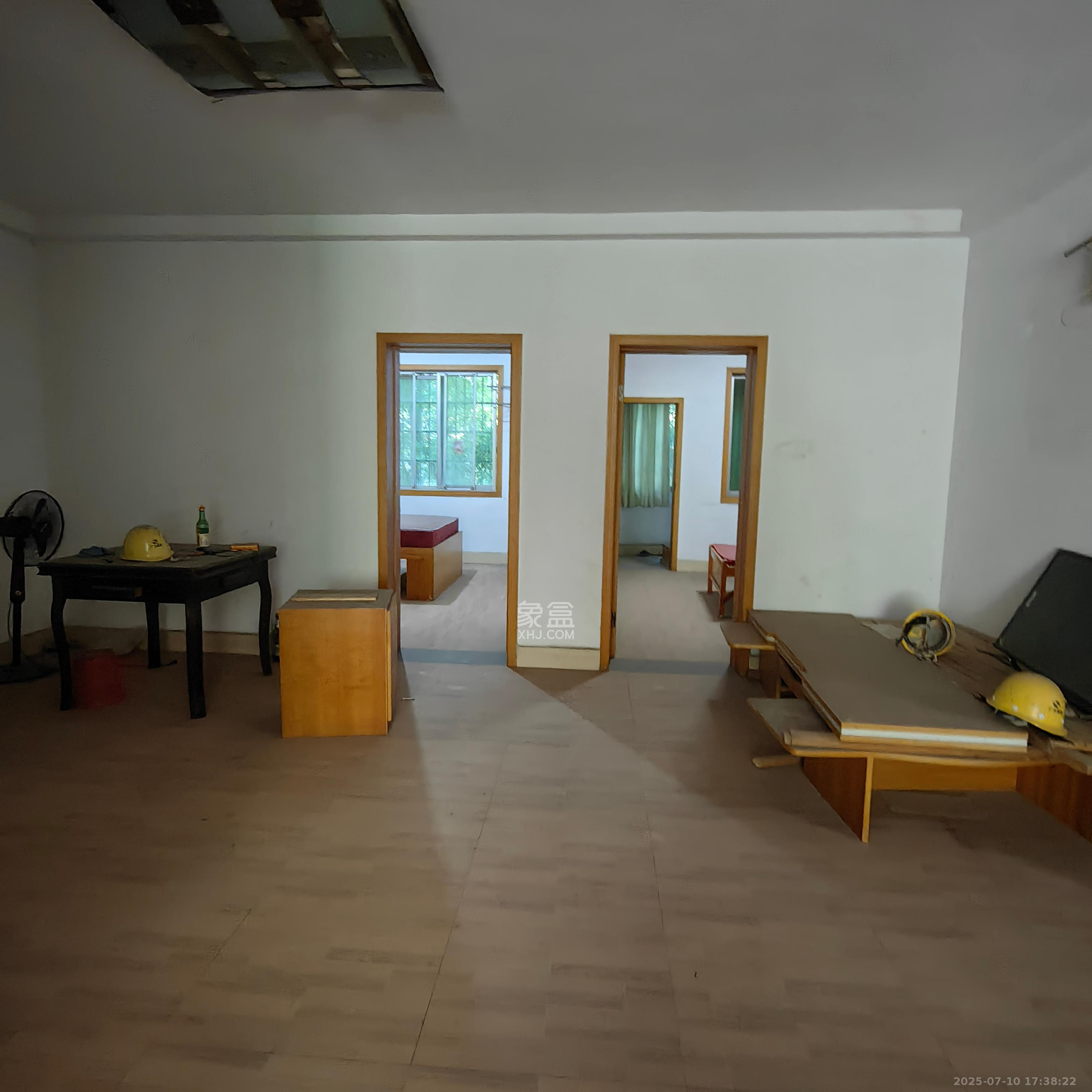 中南汽车世界 3室2厅1卫 1300.0元/月 中南汽车世界 3室2厅1卫 1300.0元/月室内图