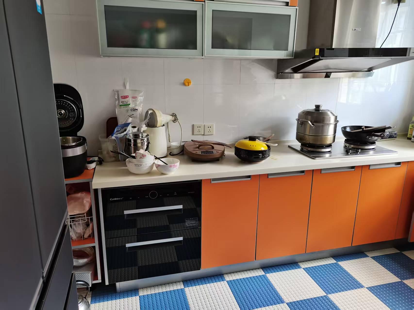 铂金玫瑰园  1室0厅0卫    45.8万 铂金玫瑰园  1室0厅0卫    45.8万客厅