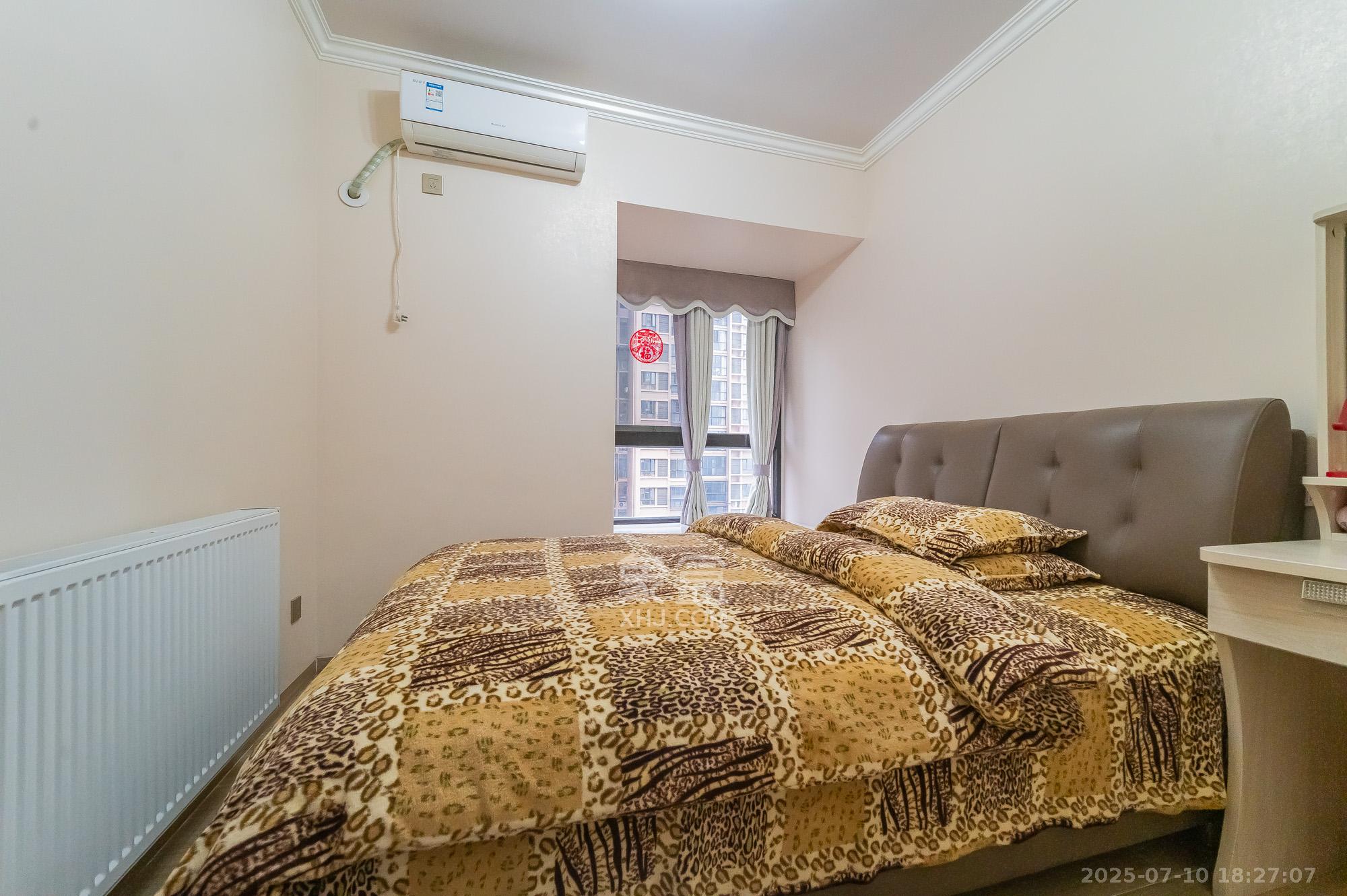 深业睿城  4室2厅1卫    121.8万 深业睿城  4室2厅1卫    121.8万卧室