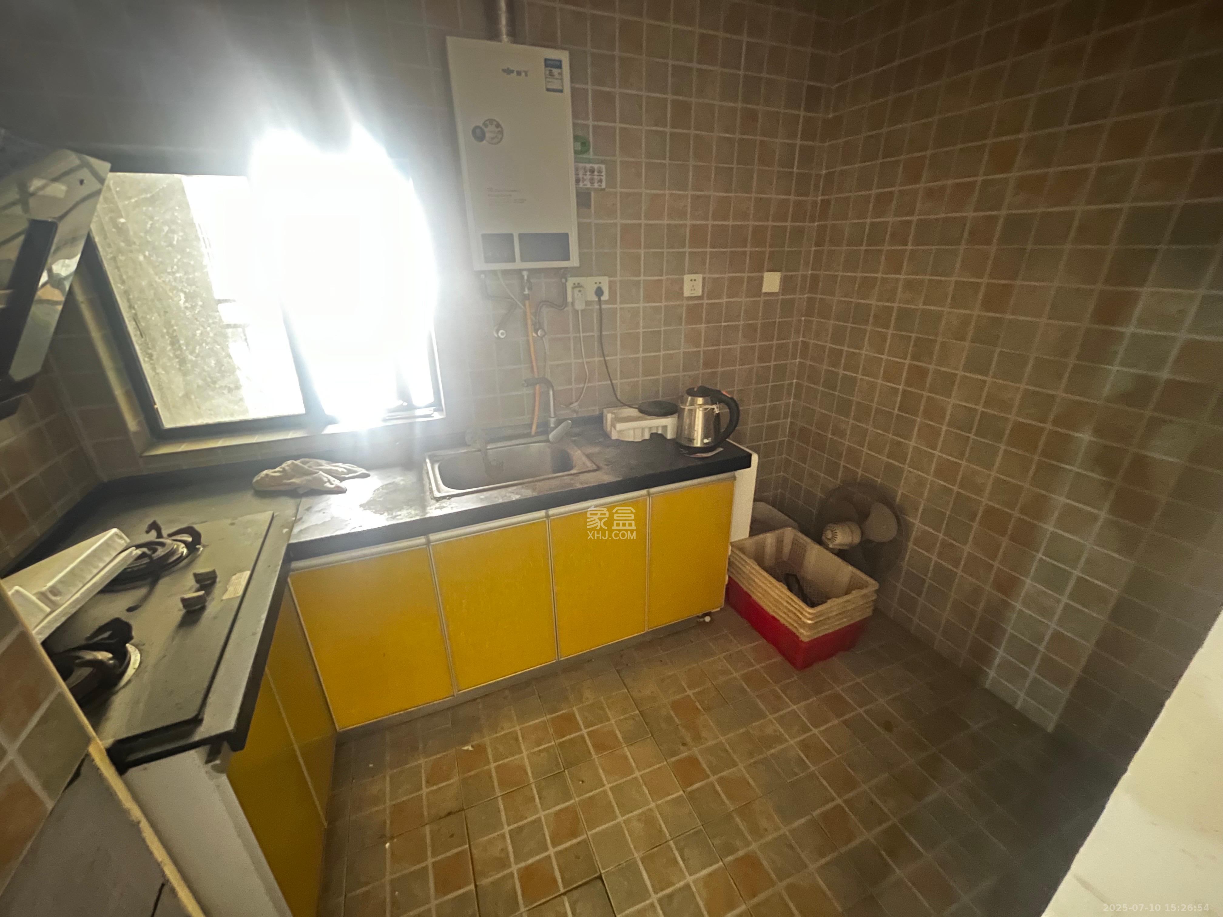 天元涉外景园B区 3室2厅1卫 2600.0元/月 天元涉外景园B区 3室2厅1卫 2600.0元/月室内图