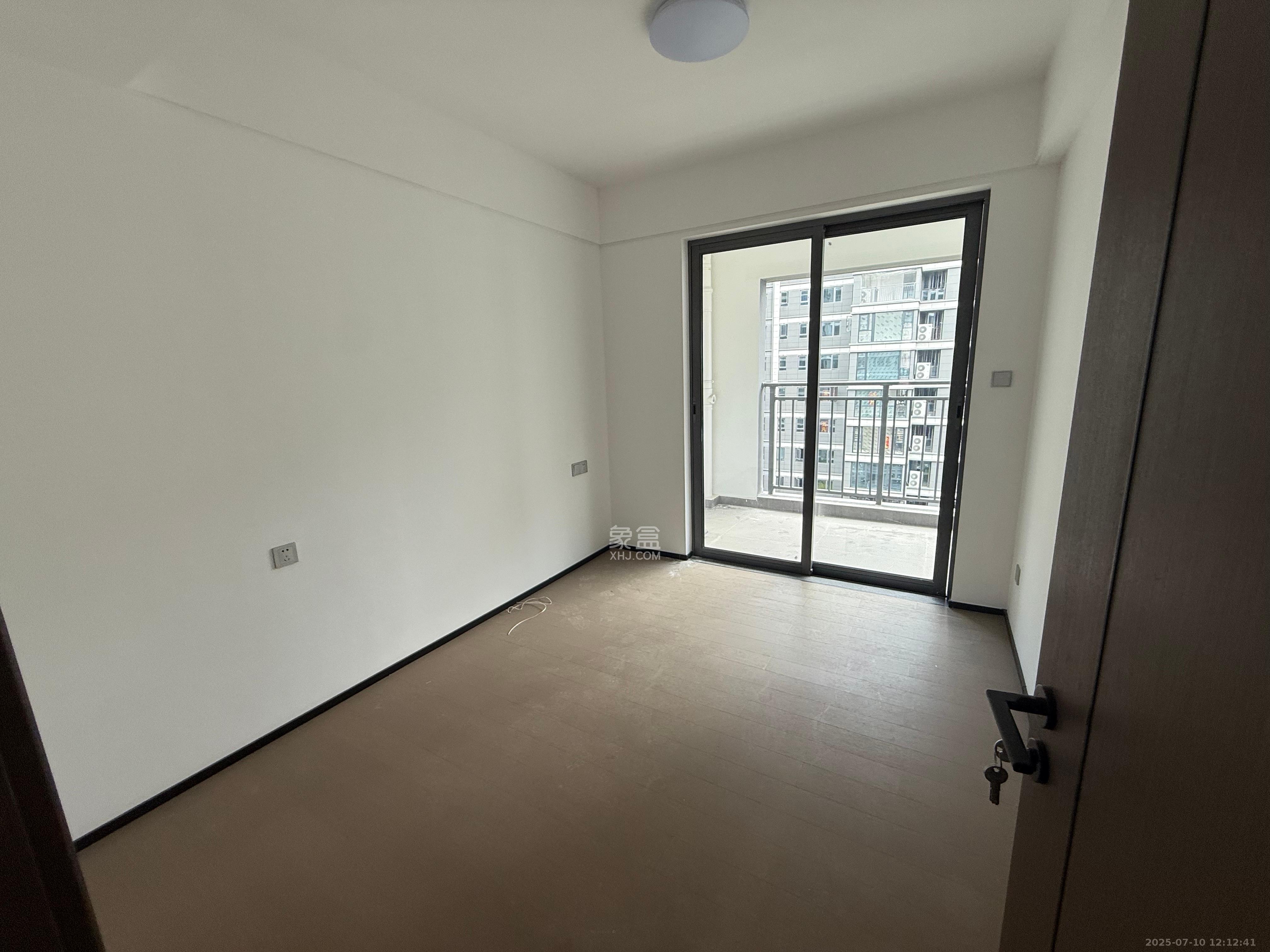 中海寰宇天下  4室2厅2卫    4000.0元/月 中海寰宇天下  4室2厅2卫    4000.0元/月室内图