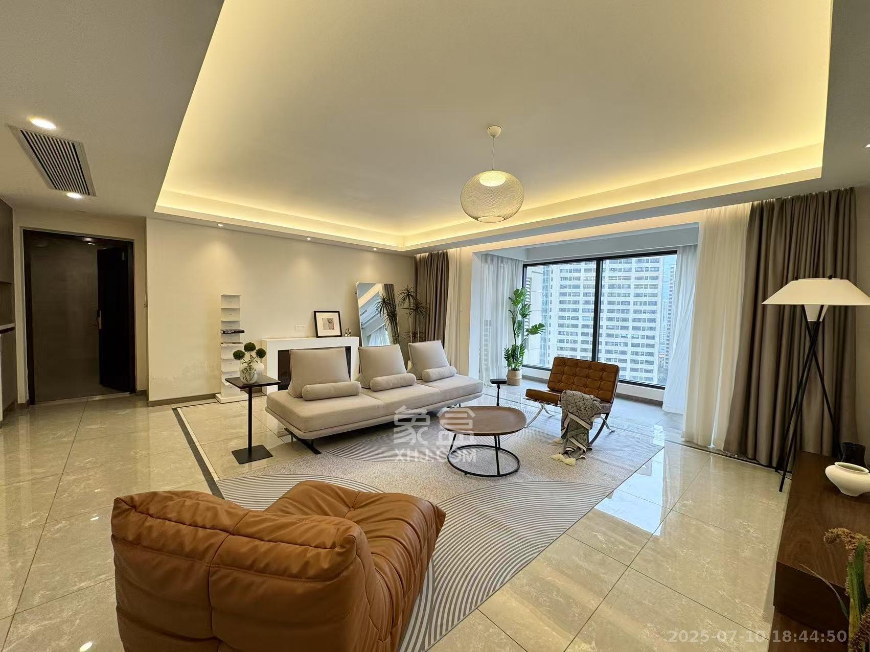 龙湖铂金中心(龙湖春江郦城) 3室2厅2卫 6800.0元/月 龙湖铂金中心(龙湖春江郦城) 3室2厅2卫 6800.0元/月室内图