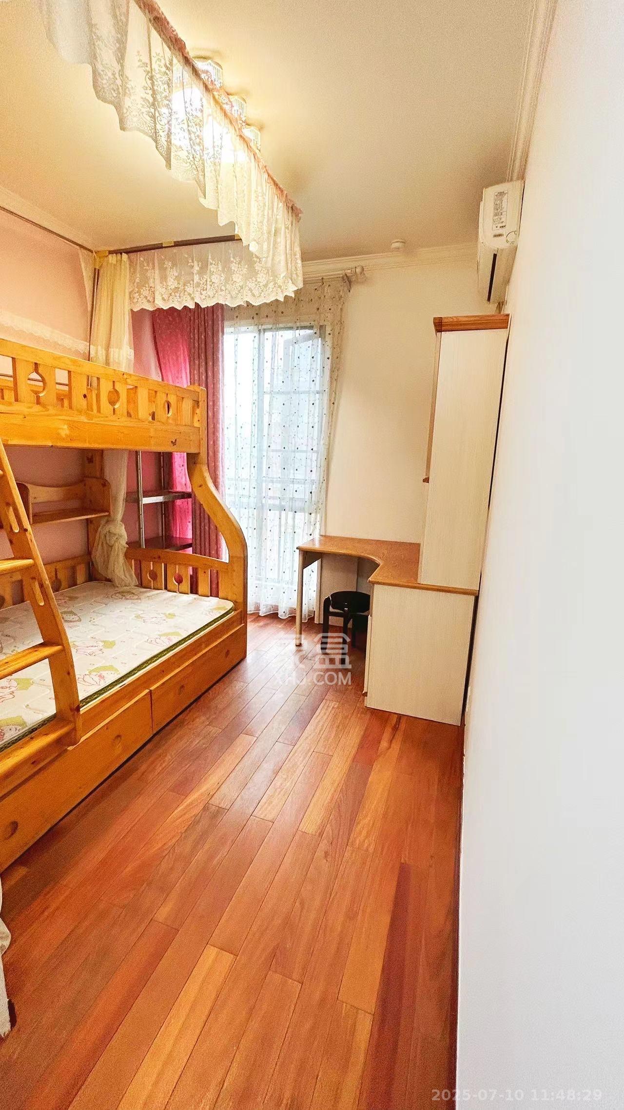 旭辉国际广场(永升商业广场)  4室2厅2卫    4500.0元/月 旭辉国际广场(永升商业广场)  4室2厅2卫    4500.0元/月室内图