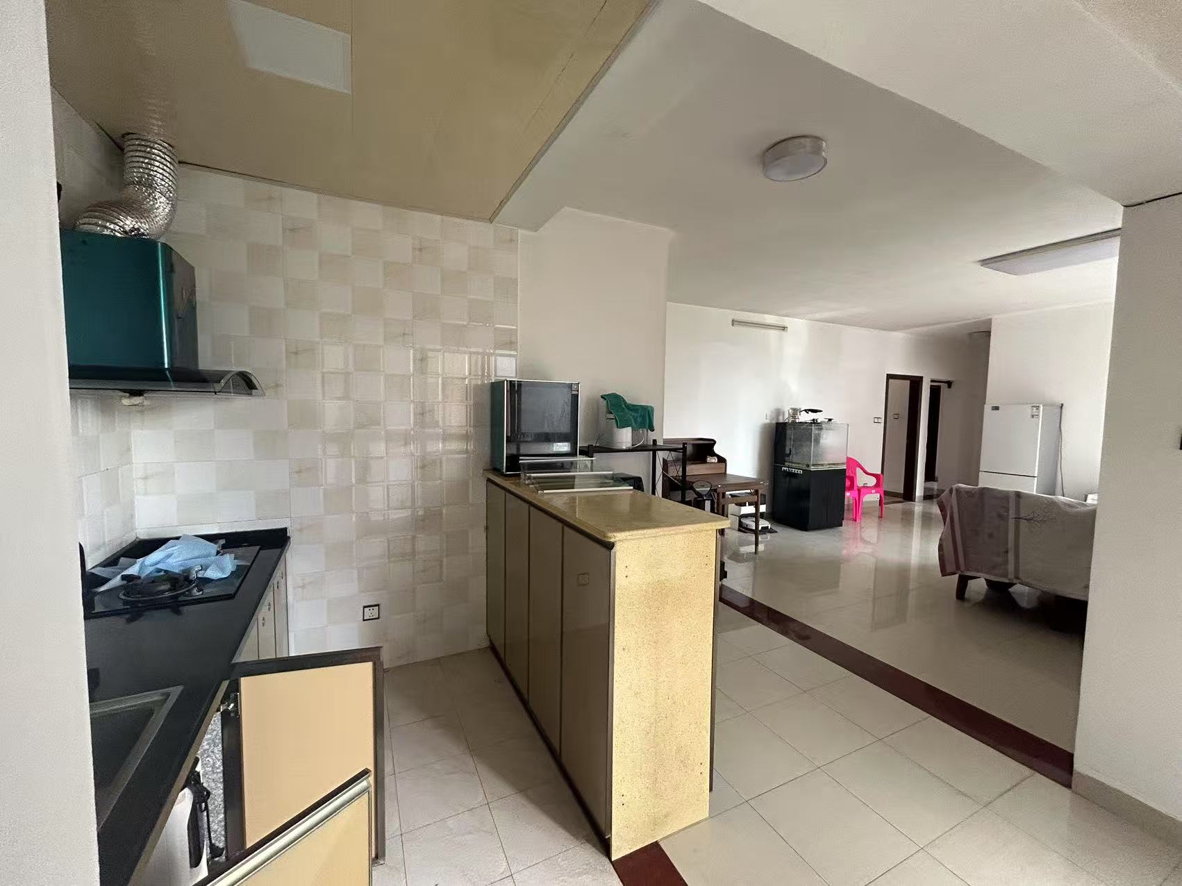 丽晶温泉海景花园一期(别名:丽晶维港、丽晶海景花园) 5室2厅2卫 3000.0元/月 丽晶温泉海景花园一期(别名:丽晶维港、丽晶海景花园) 5室2厅2卫 3000.0元/月室内图