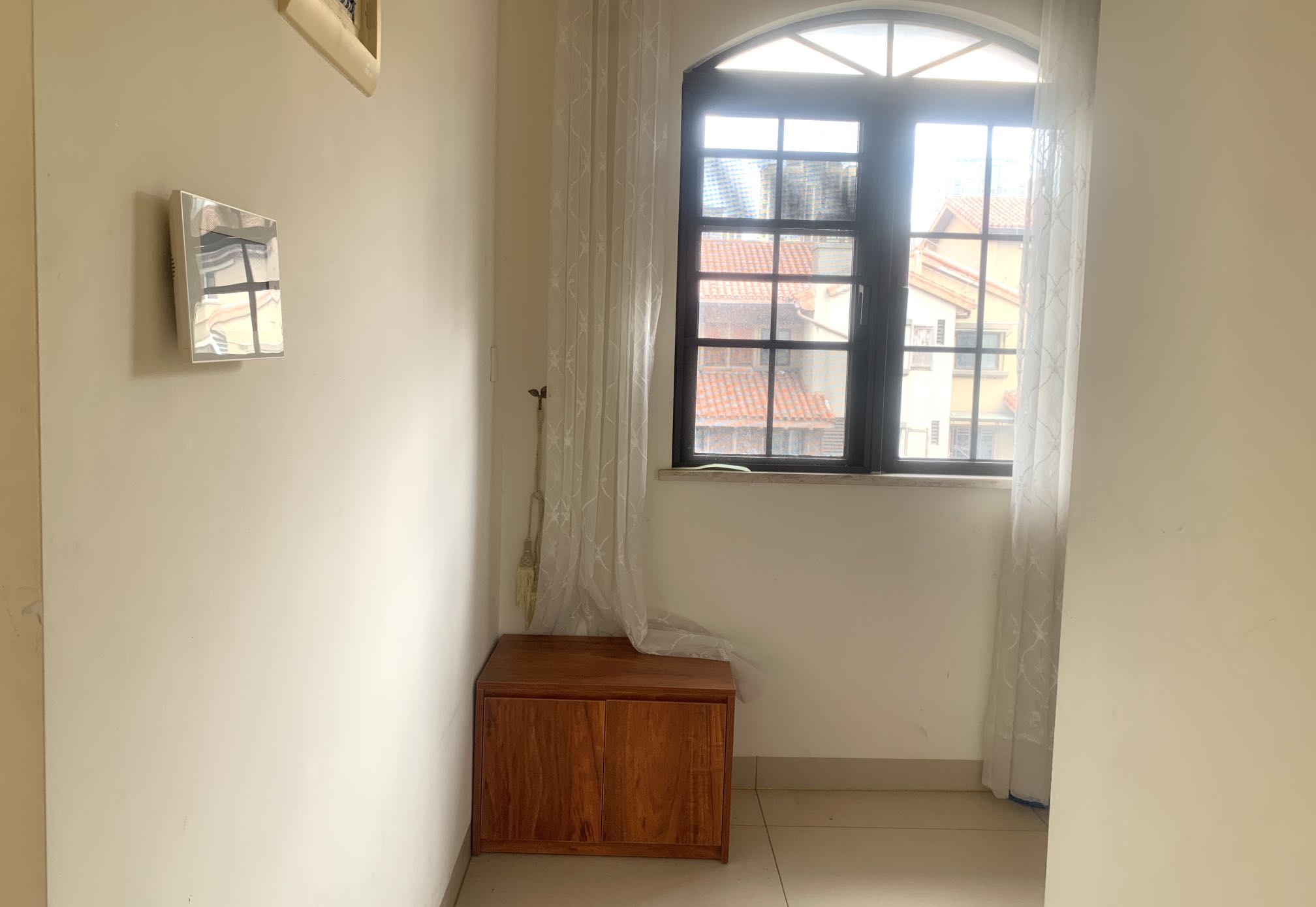 美林谷  2室2厅1卫    350.0万 美林谷  2室2厅1卫    350.0万客厅