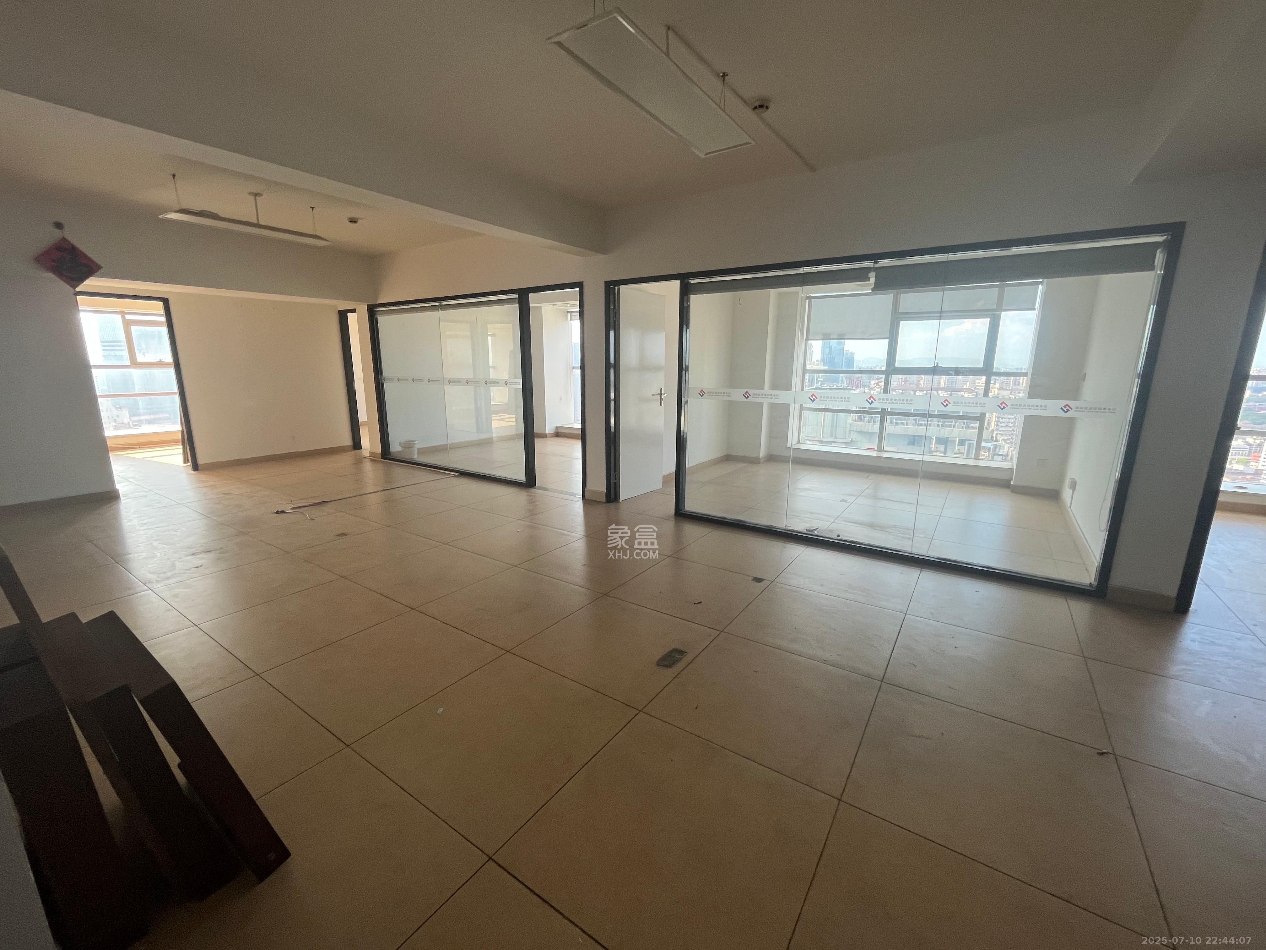 明城国际 1室1厅1卫 2400.0元/月 明城国际 1室1厅1卫 2400.0元/月室内图