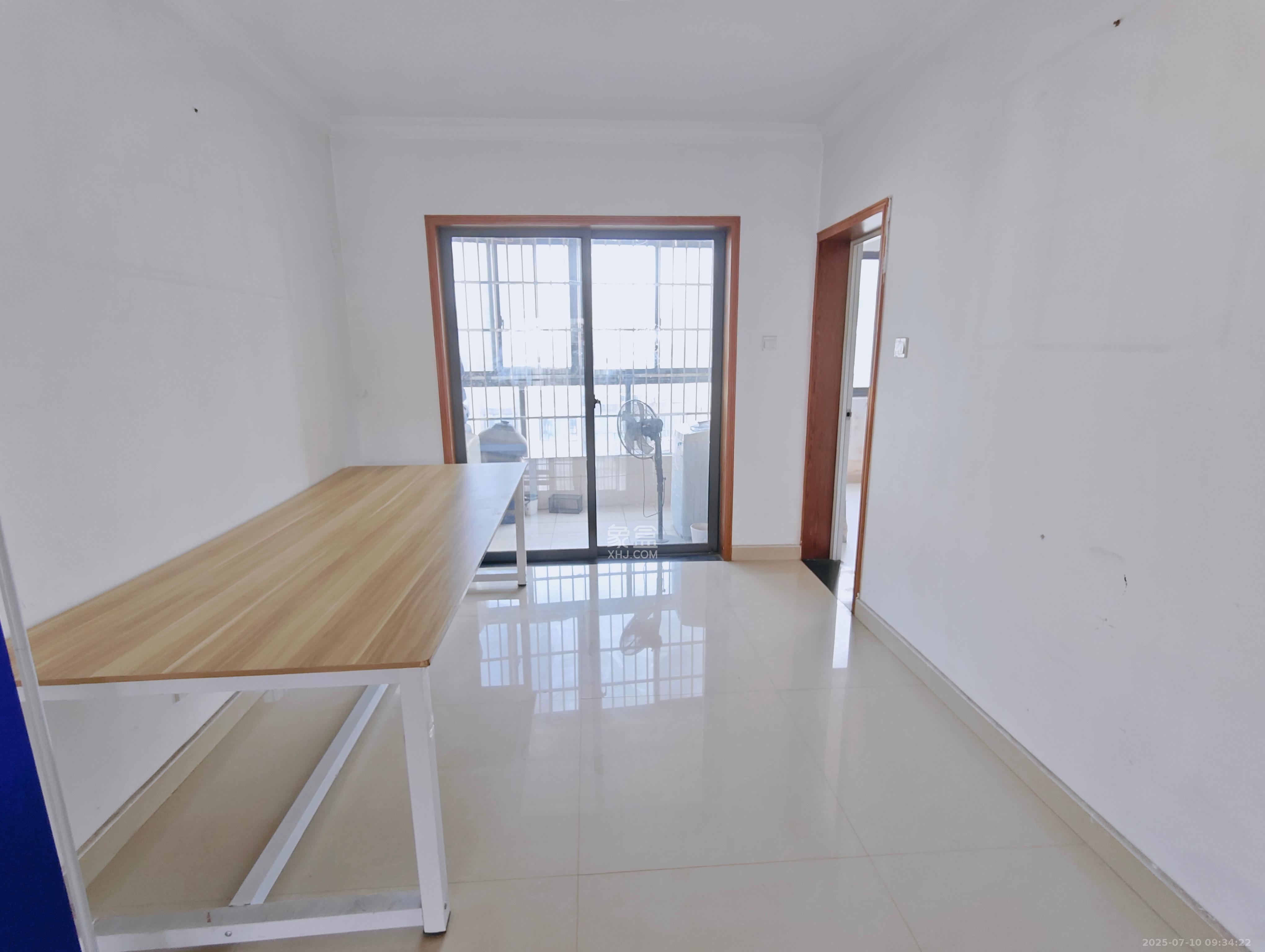 西子花苑 3室2厅2卫 2800.0元/月 西子花苑 3室2厅2卫 2800.0元/月室内图