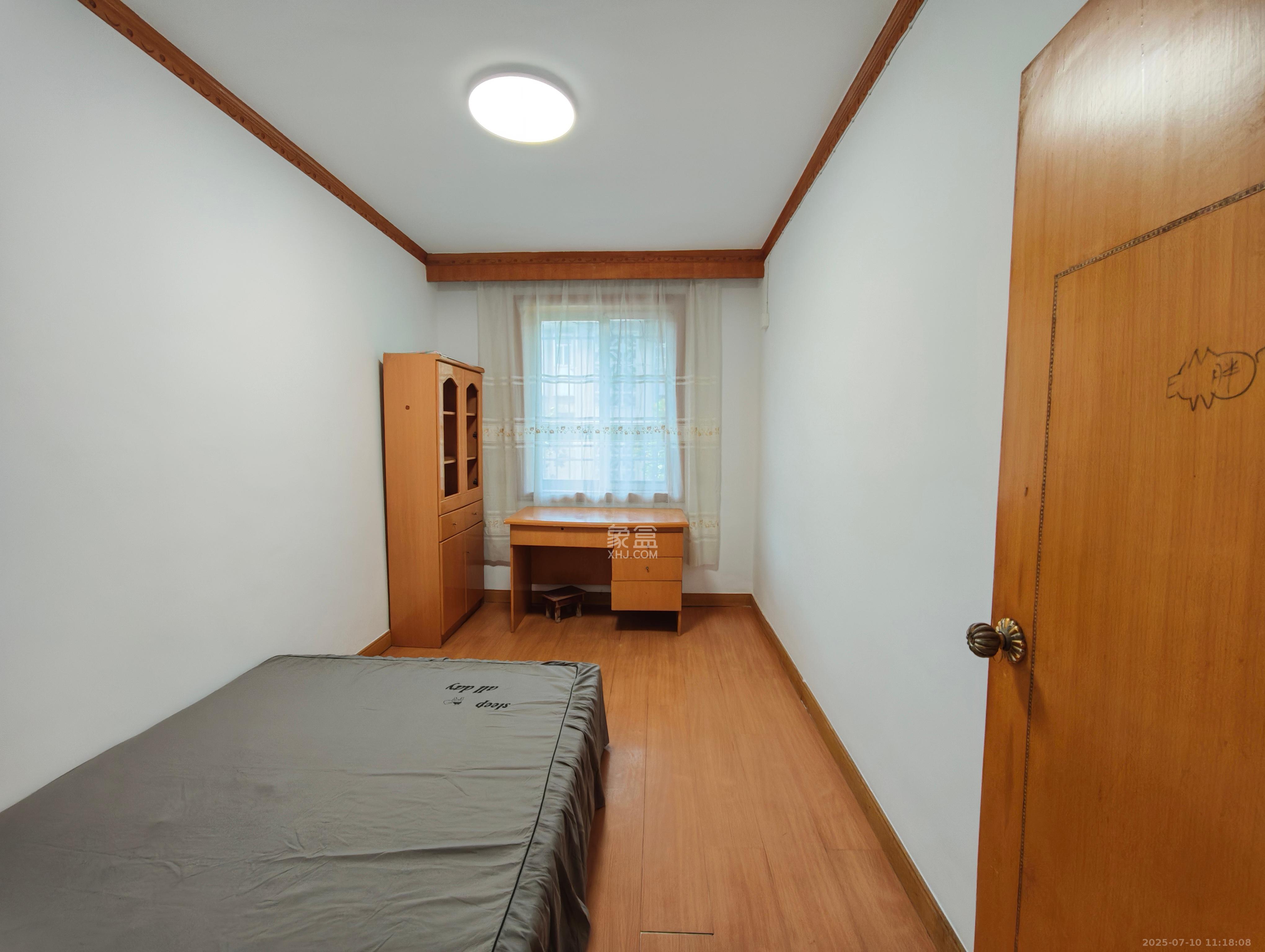 国庆新村  2室1厅1卫   1400.00元/月室内图
