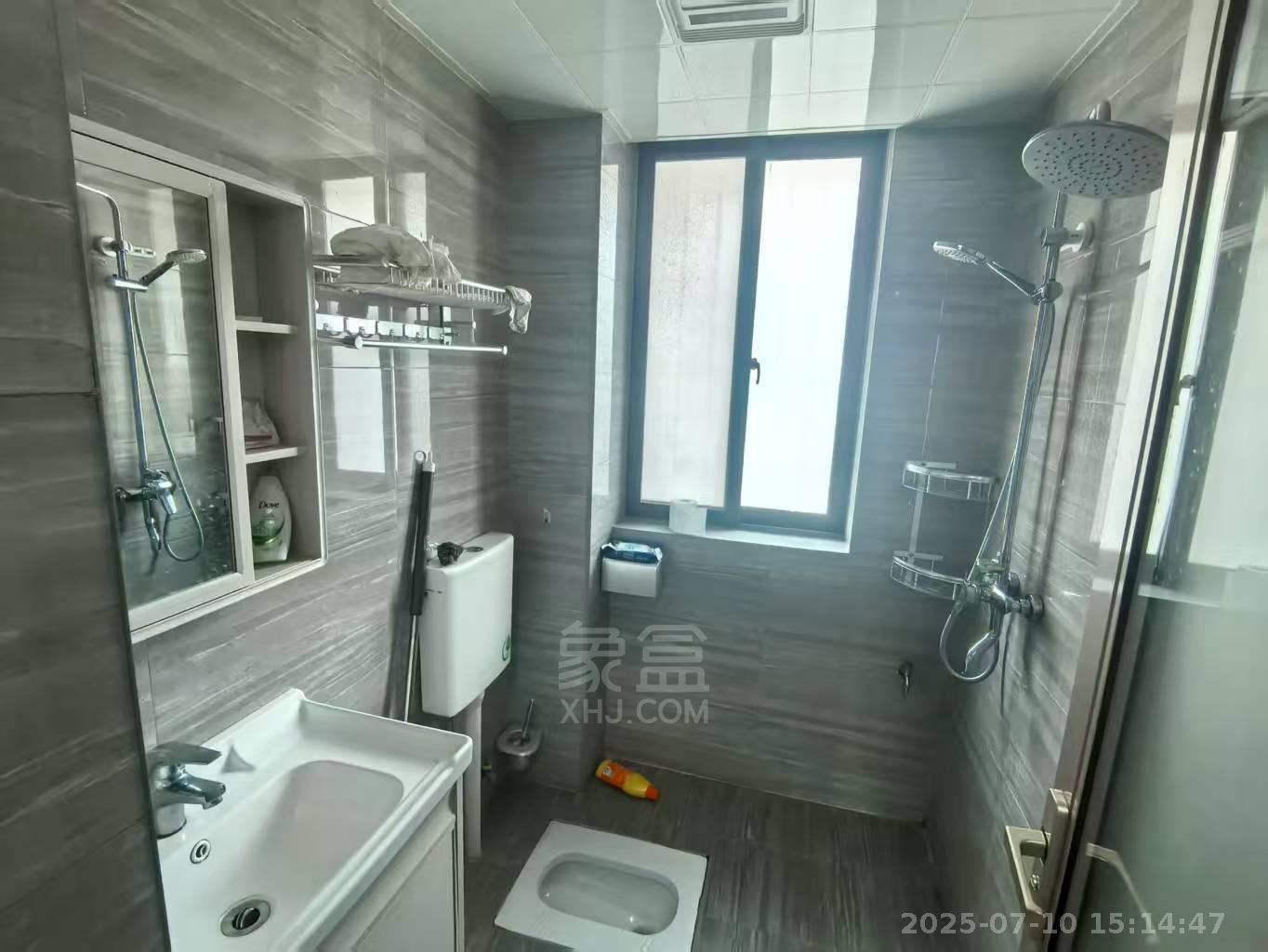 井龙安置小区 2室2厅1卫 1100.0元/月 井龙安置小区 2室2厅1卫 1100.0元/月室内图