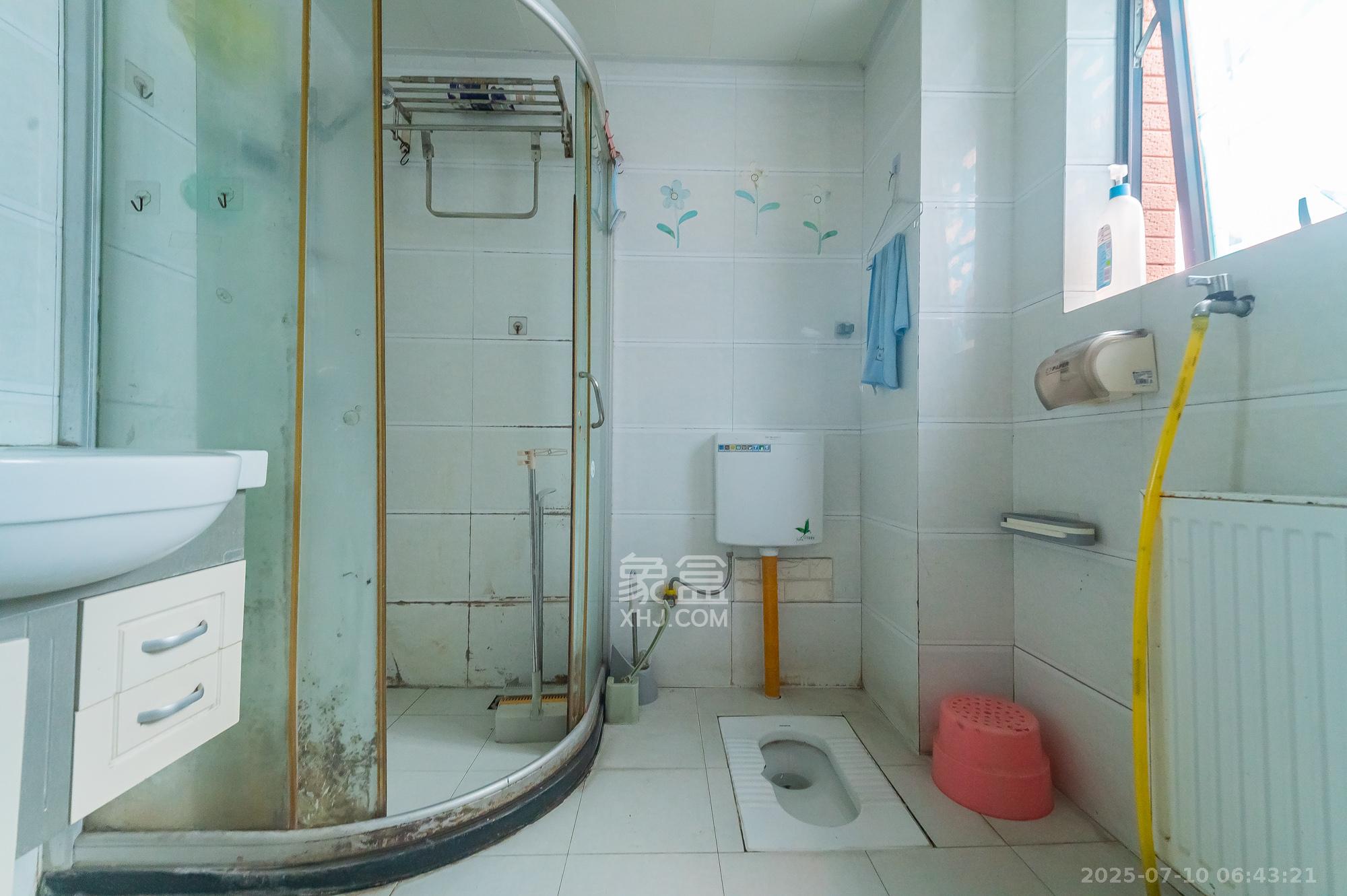 华润凤凰城一期 3室2厅1卫 58.0万 华润凤凰城一期 3室2厅1卫 58.0万卫生间